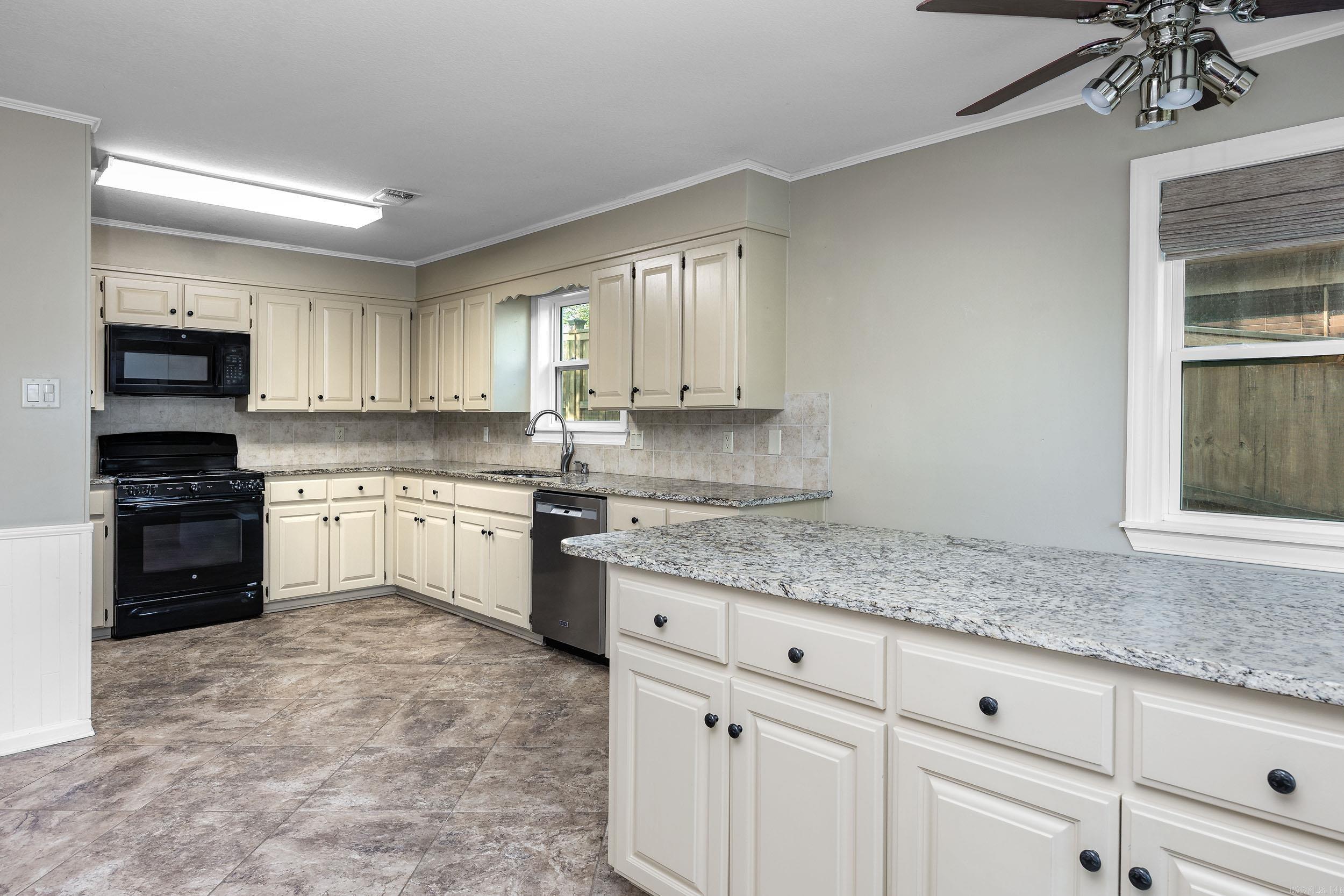 Hamilton Gate #2 - Residential