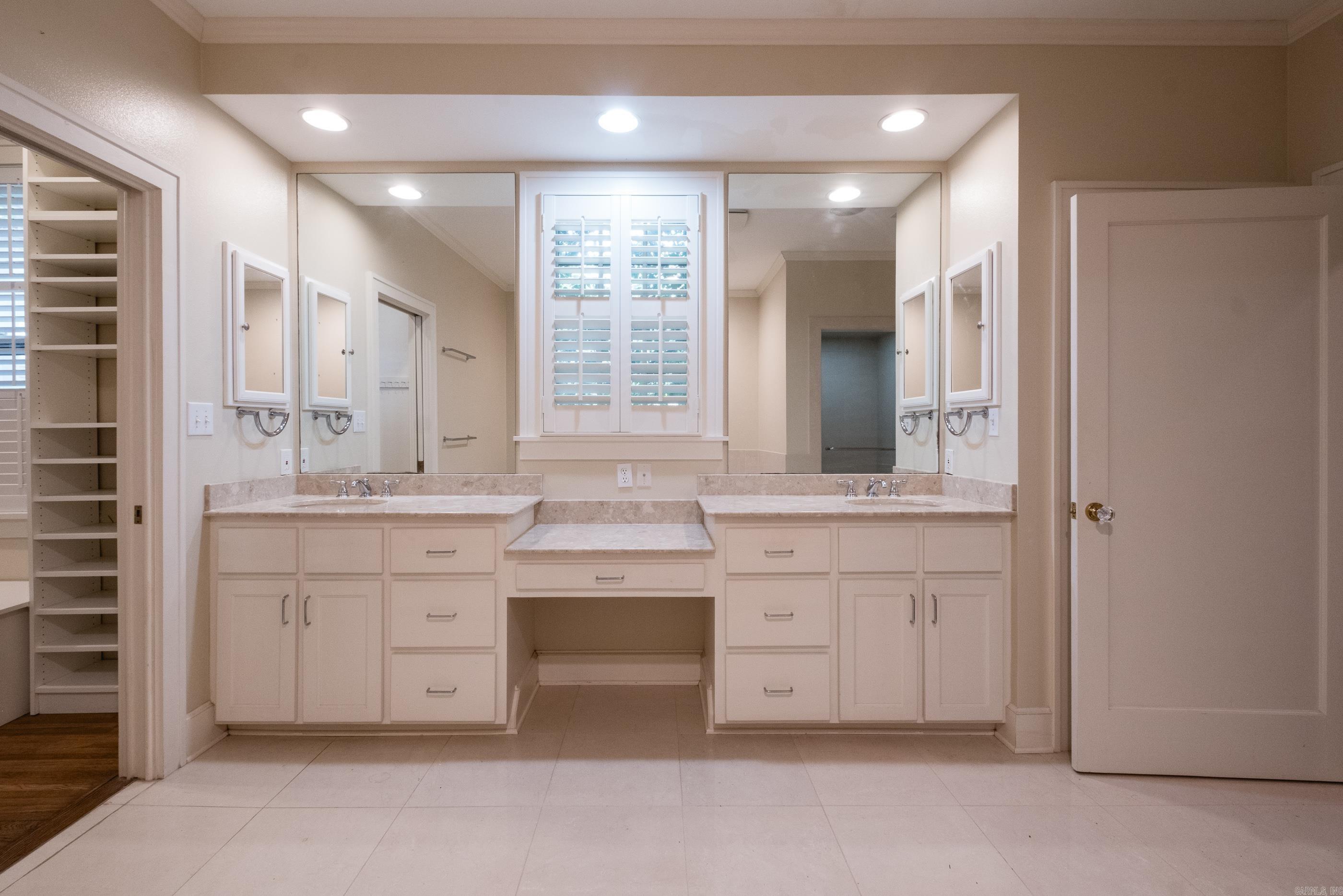 CLIFFEWOOD - Residential
