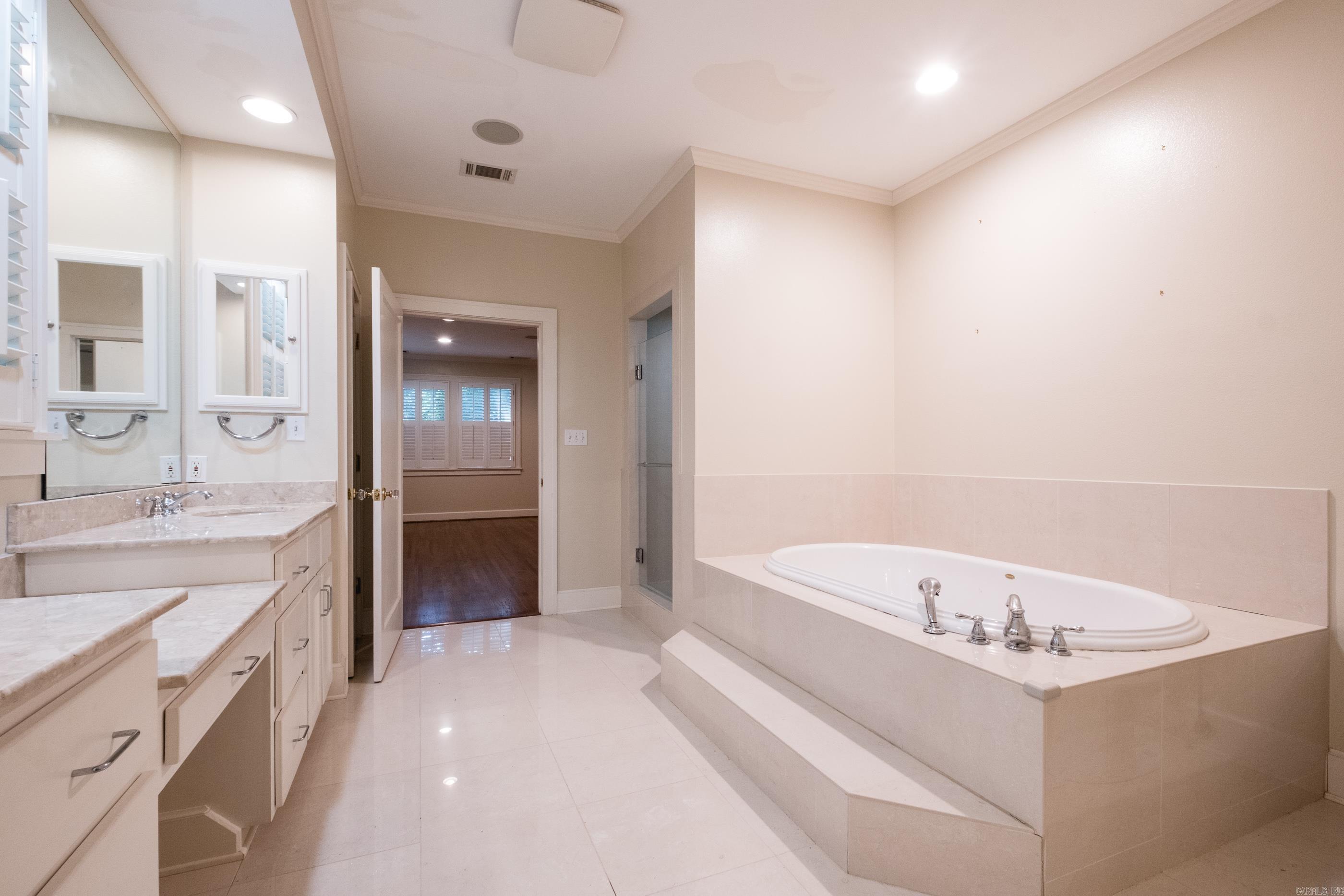 CLIFFEWOOD - Residential