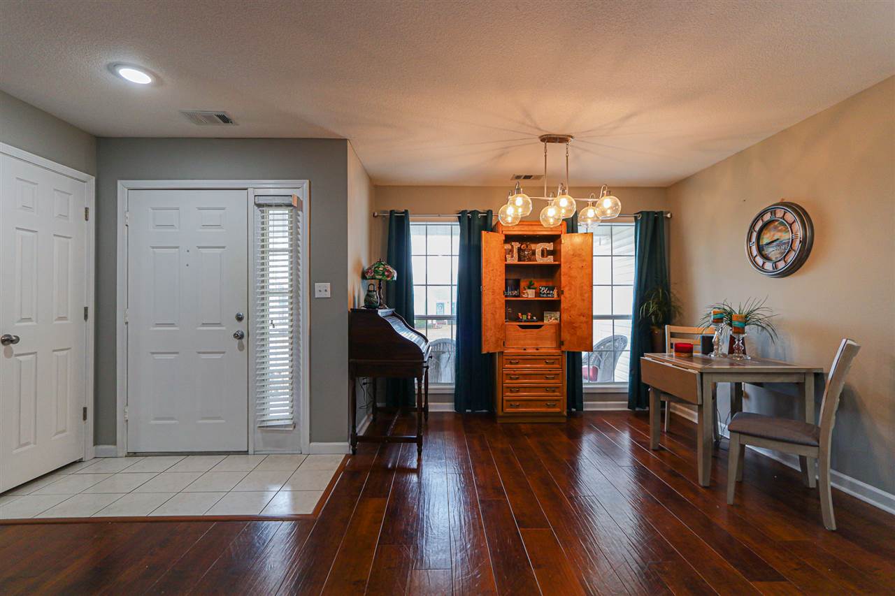 QUAIL MEADOWS - Residential