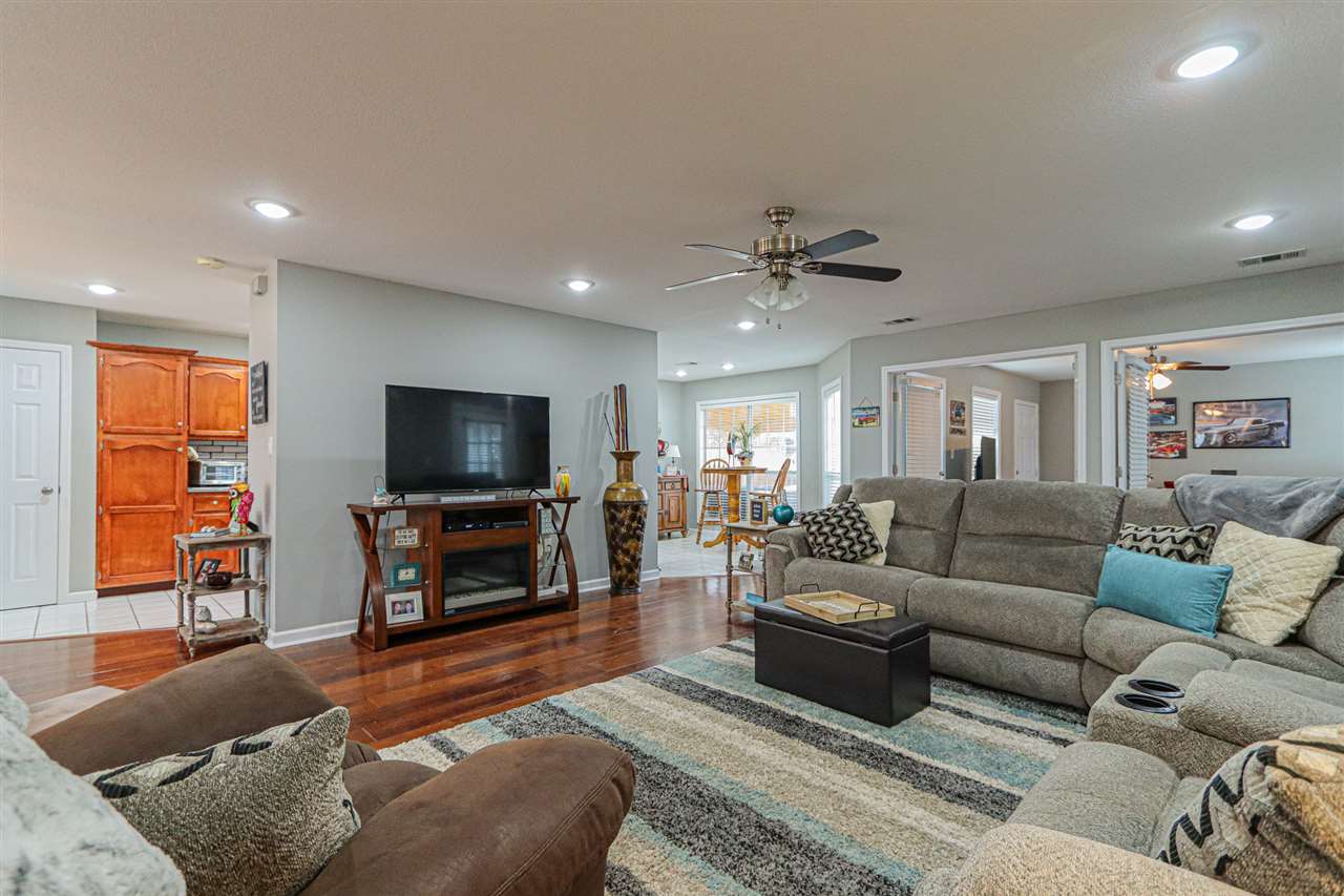 QUAIL MEADOWS - Residential
