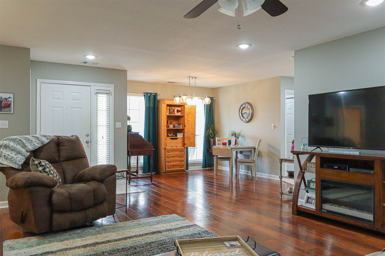 QUAIL MEADOWS - Residential