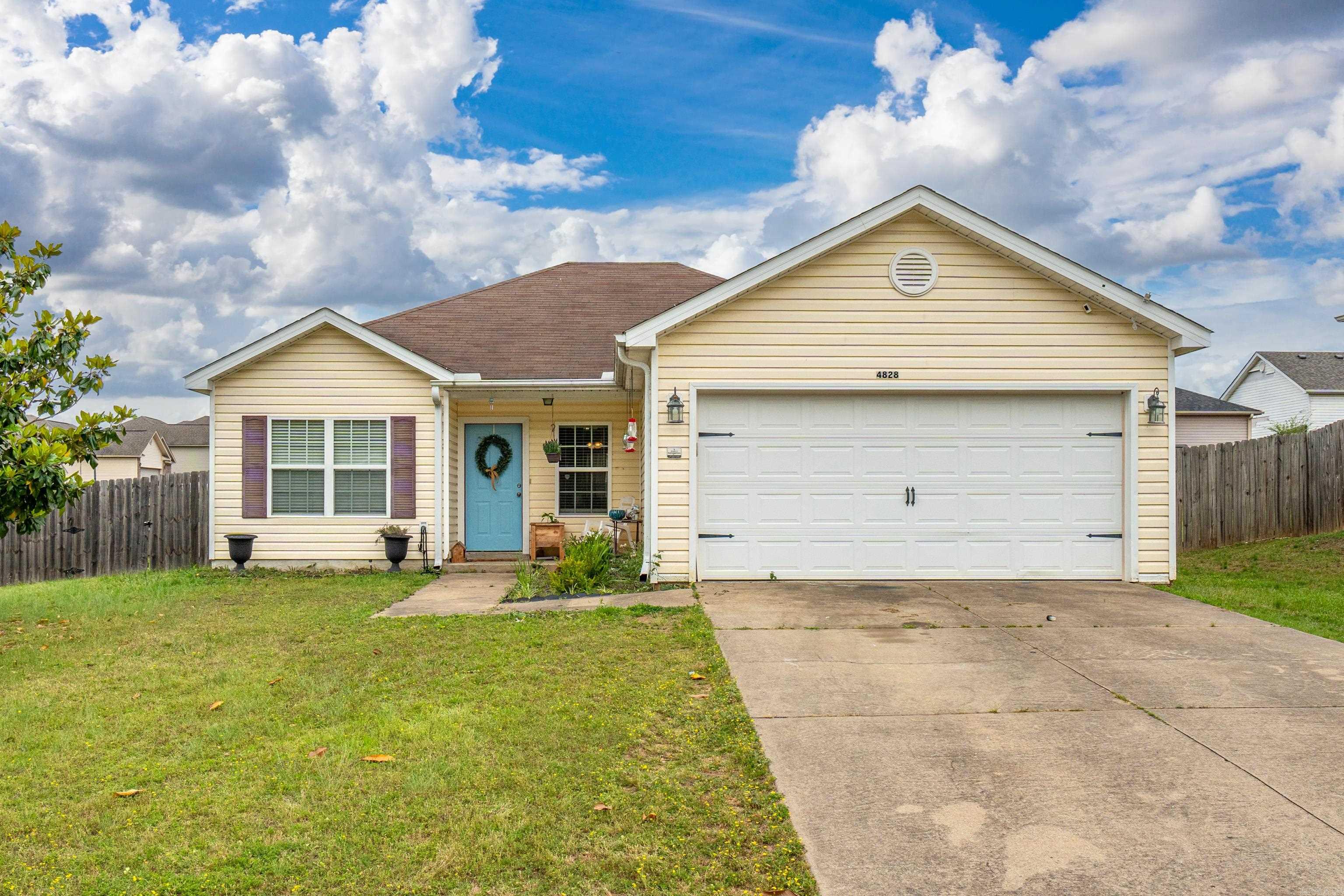 Welcome to the best deal on the market — where the price is low and the potential is HIGH! This 3 bedroom, 2 bathroom home is sitting in a fantastic neighborhood just around the corner from the world-famous new Buc-ee’s coming to Benton! That means snacks, brisket sandwiches, and the cleanest bathrooms in America are practically in your backyard.  Inside, you’ll find a solid home with great bones. Sure, it could use a little TLC… but we’re talking “weekend projects and paint brushes,” not “call a demolition crew.” Whether you’re a first-time buyer, investor, or HGTV enthusiast with a Pinterest board and a dream, this one has serious upside. Cash or conventional financing only. Homes at this price in this location don’t last long — especially ones this close to Beaver Nugget paradise.