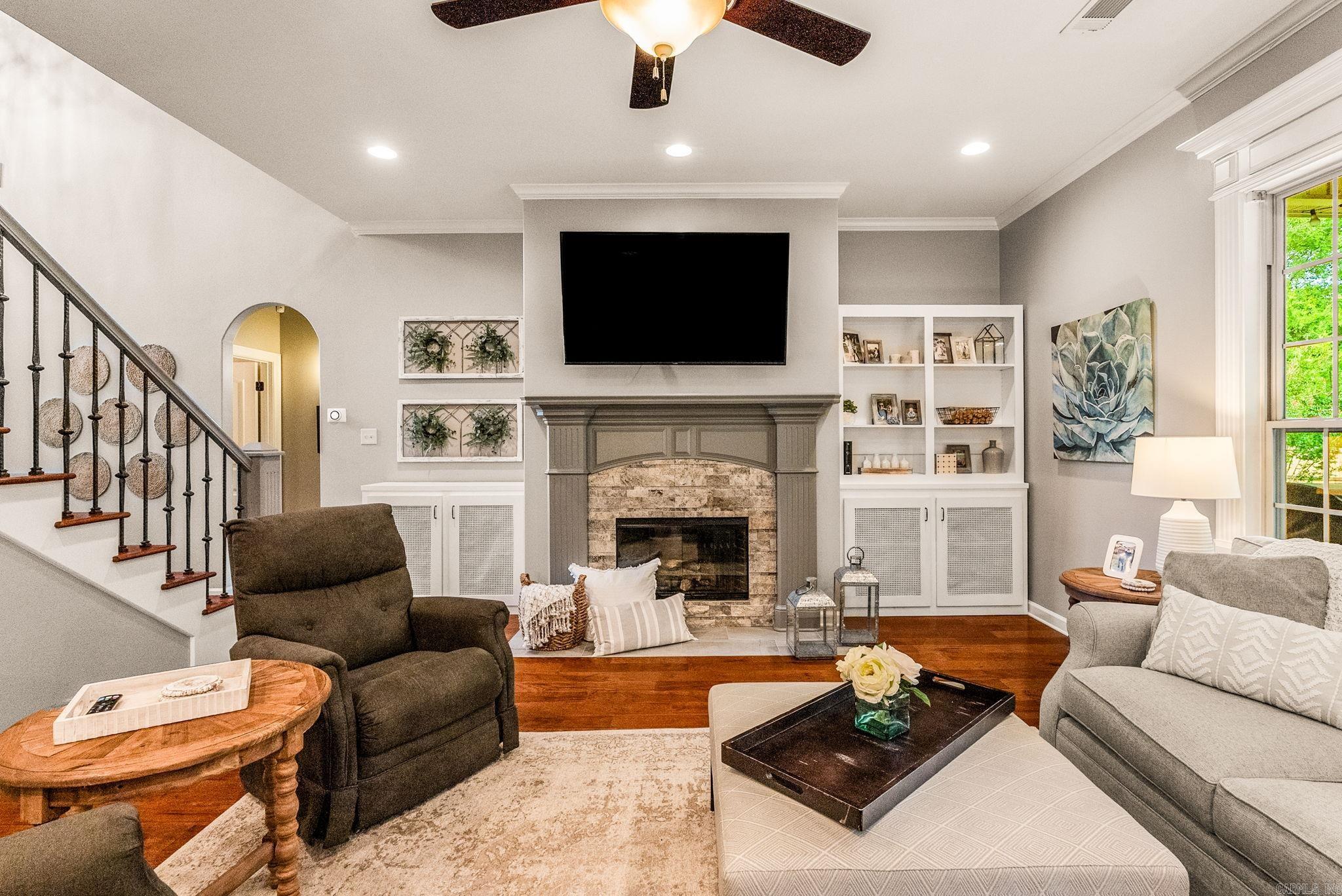 CHENAL VALLEY "TOURNAY CIRCLE" - Residential