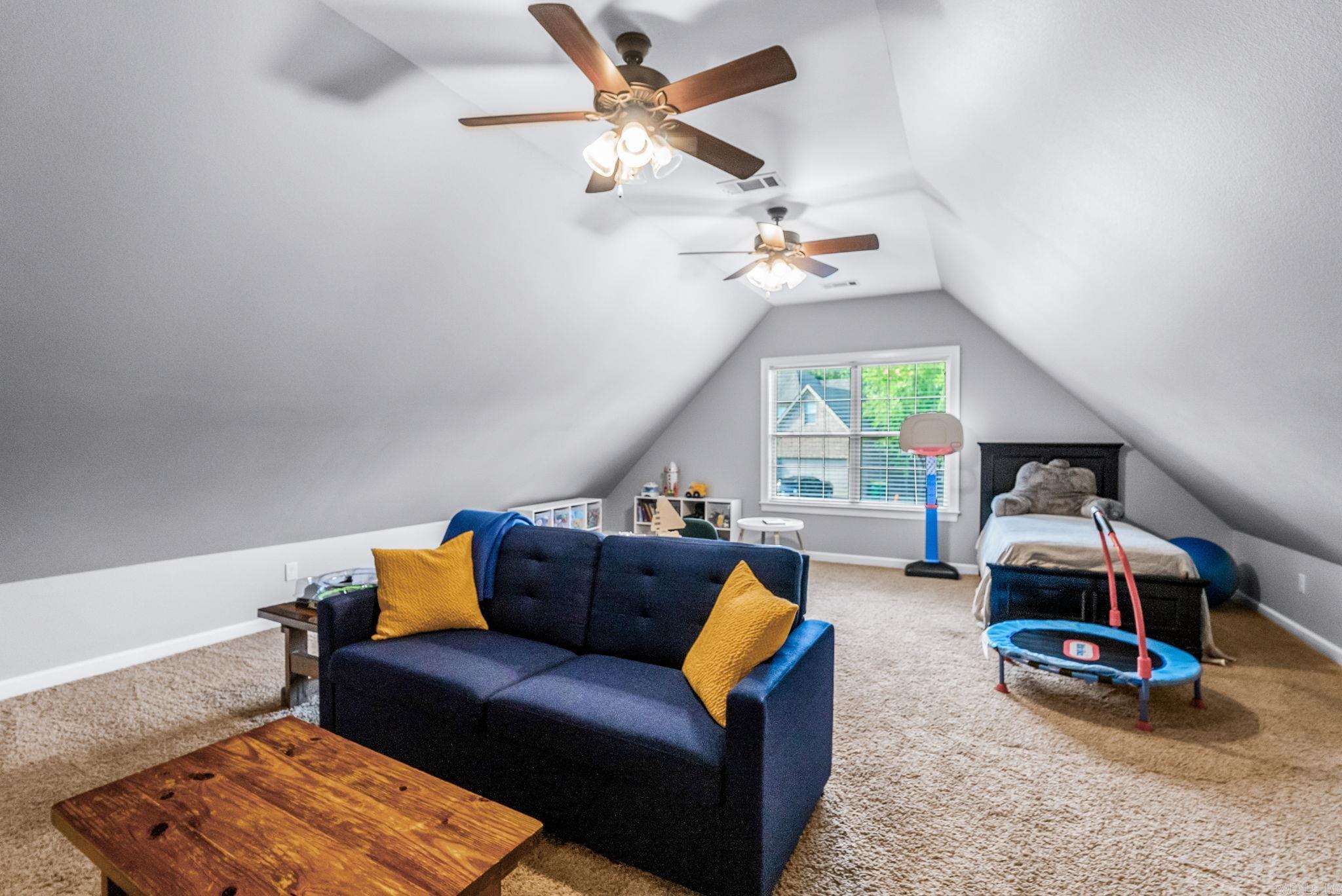 CHENAL VALLEY "TOURNAY CIRCLE" - Residential