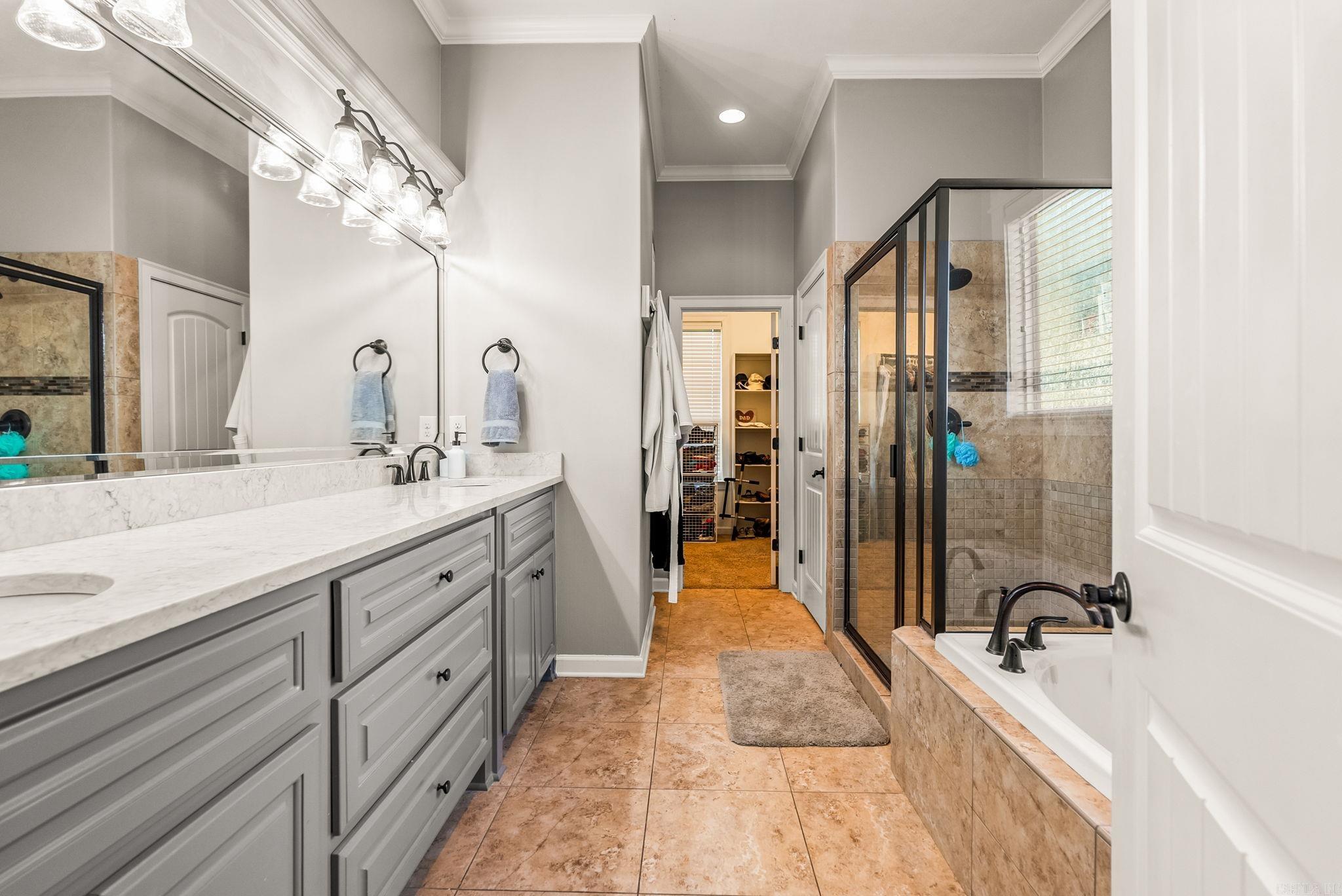 CHENAL VALLEY "TOURNAY CIRCLE" - Residential