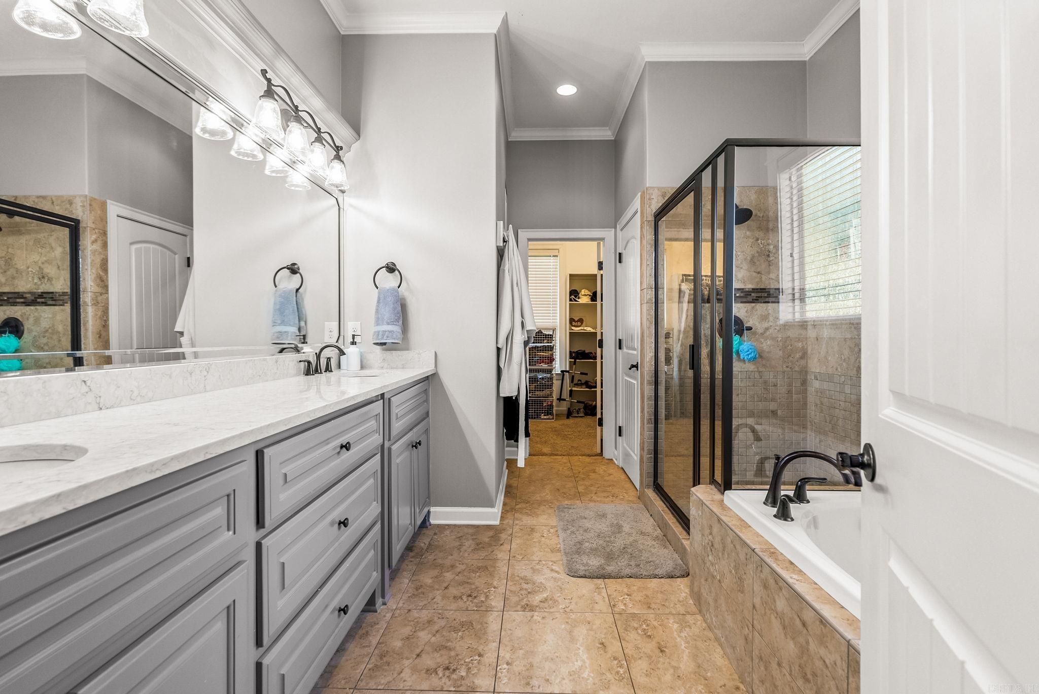 CHENAL VALLEY "TOURNAY CIRCLE" - Residential