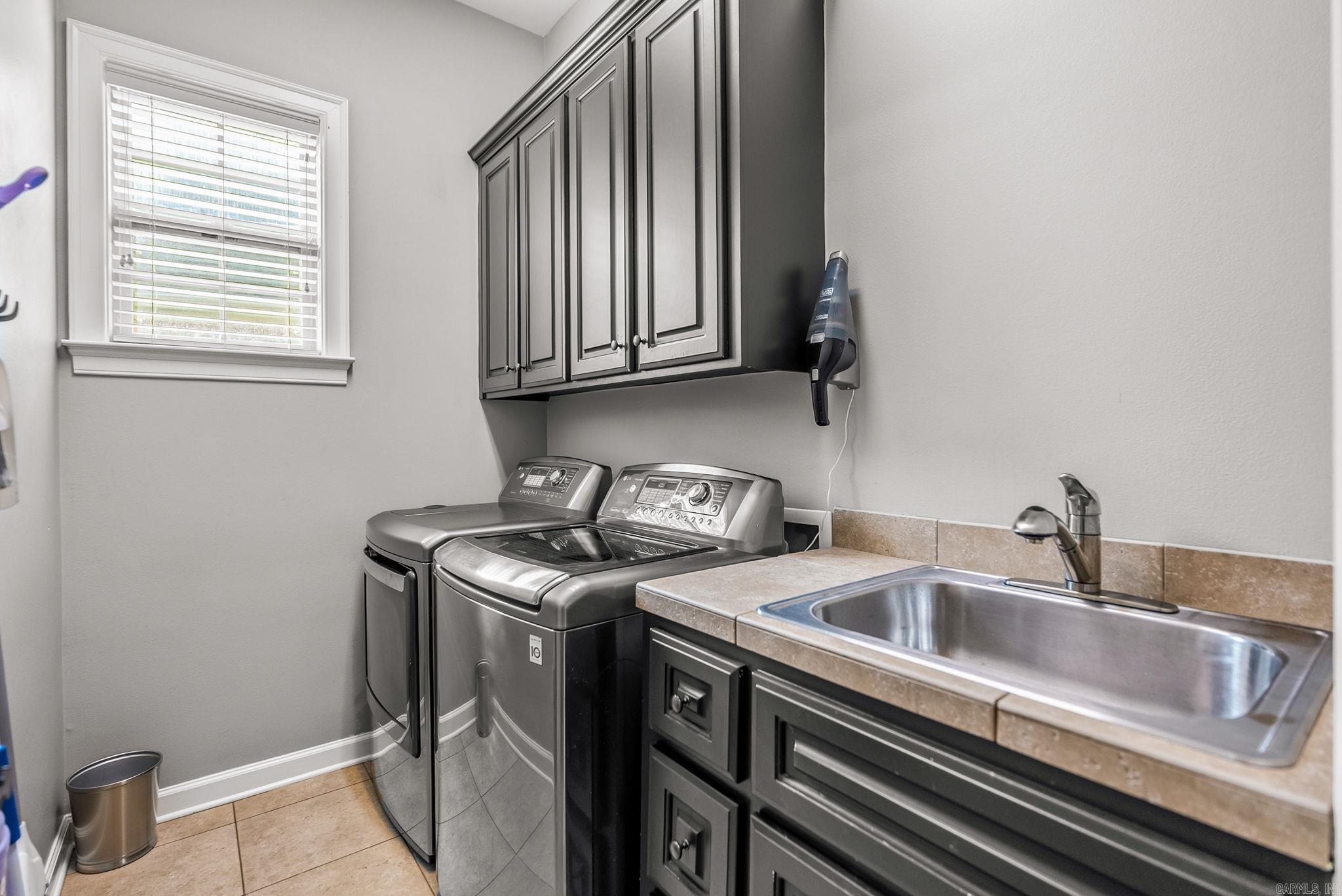 CHENAL VALLEY "TOURNAY CIRCLE" - Residential