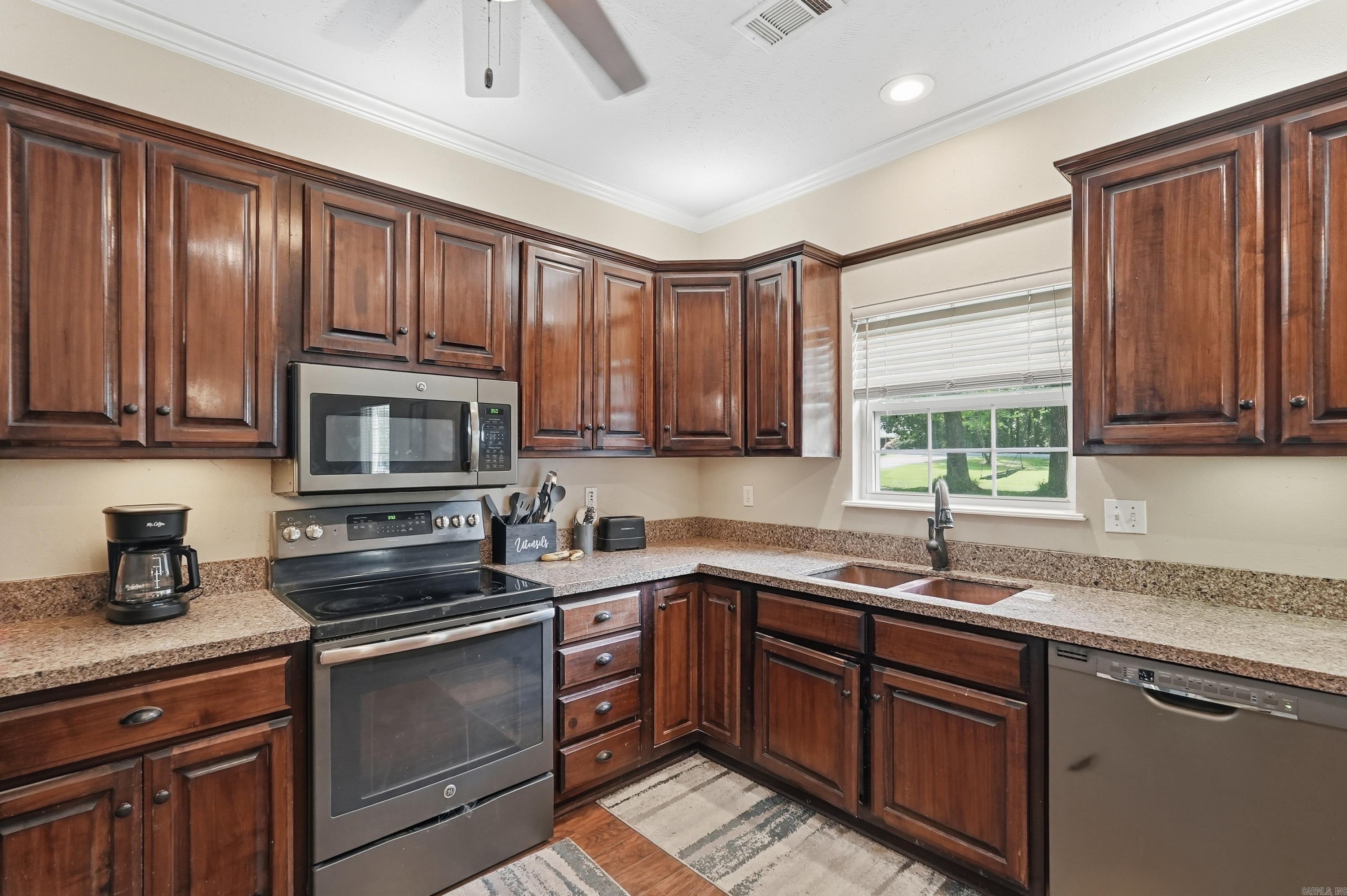 OAK FORREST - Residential