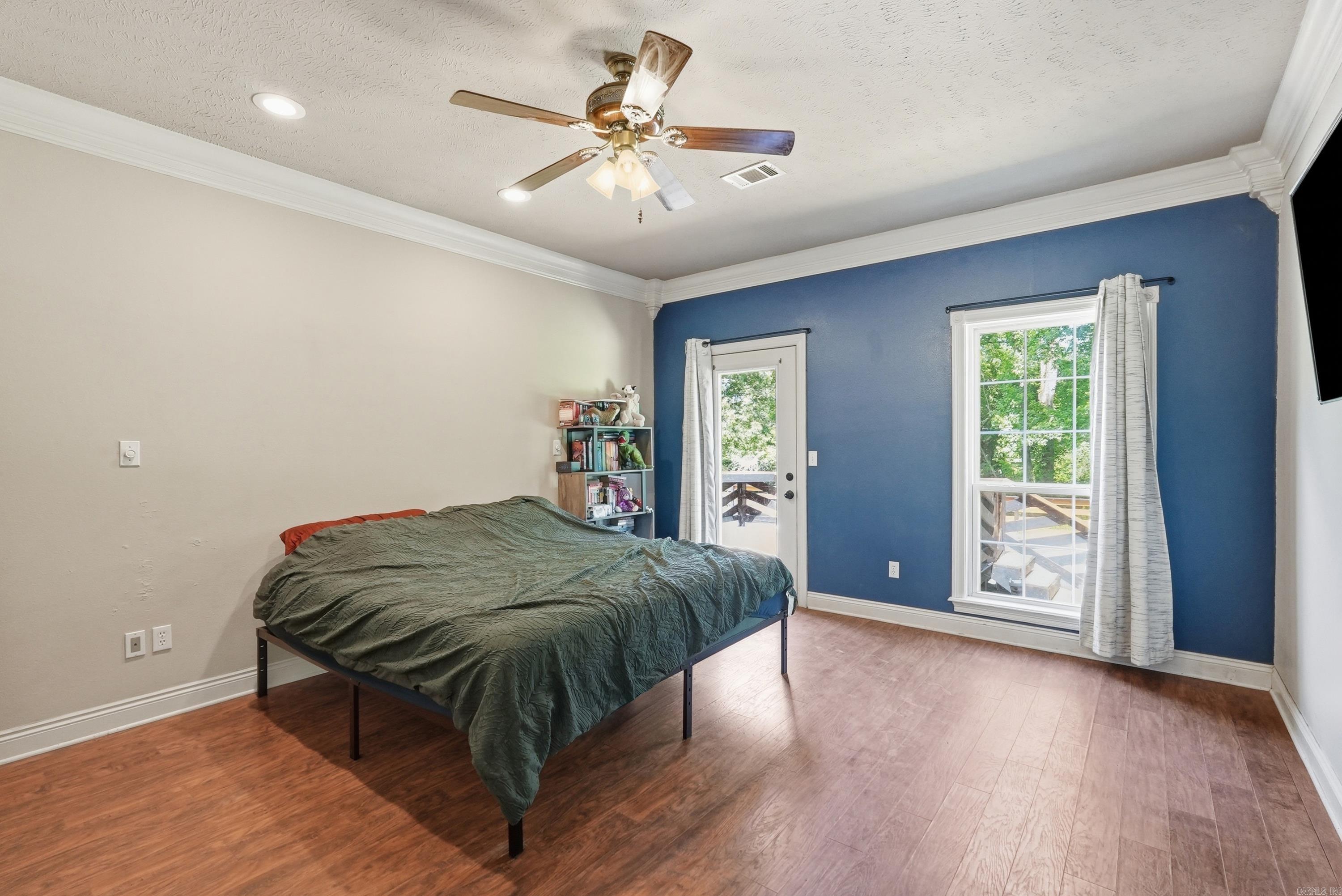 OAK FORREST - Residential