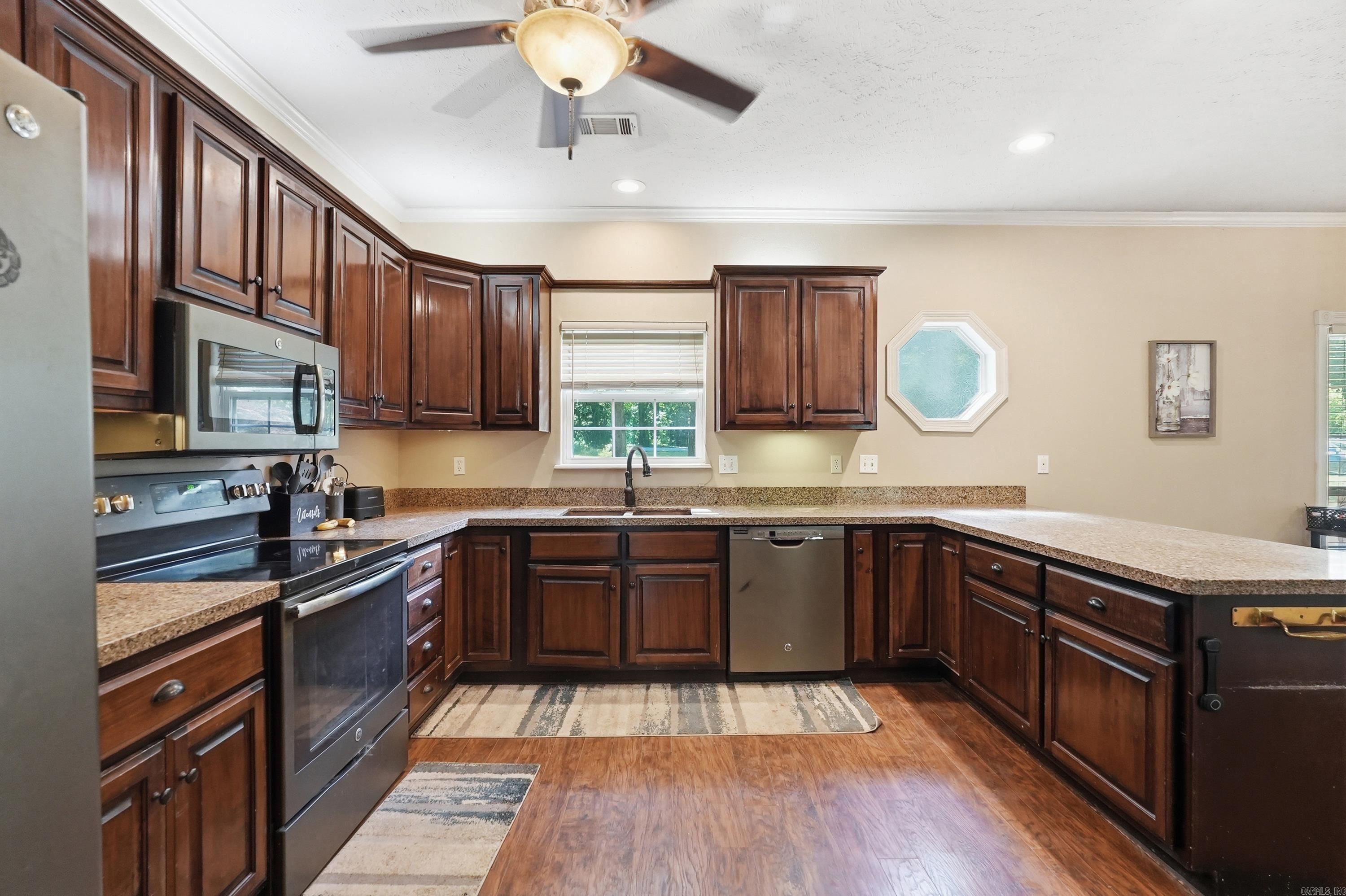 OAK FORREST - Residential