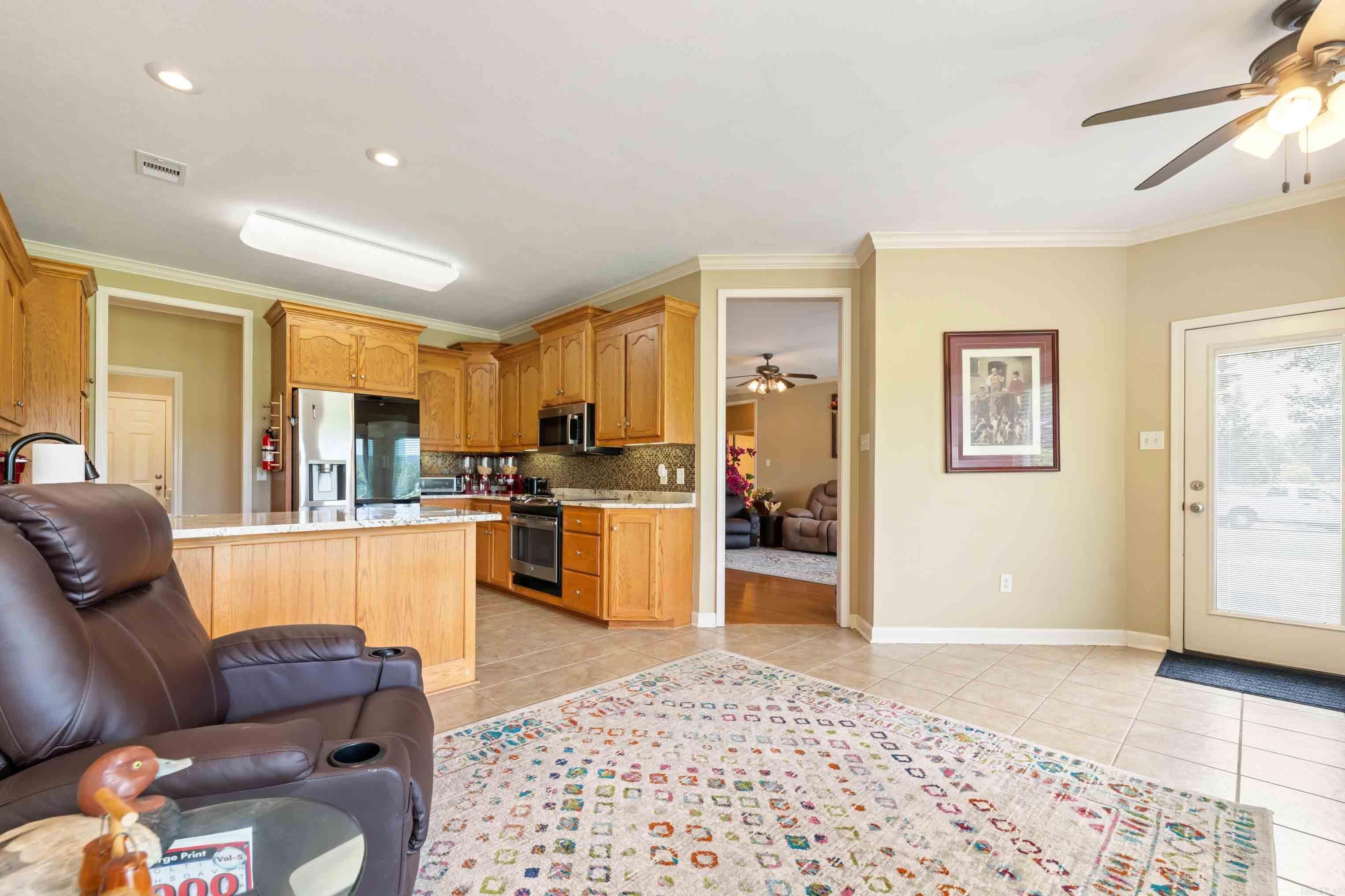LOST CREEK - Residential
