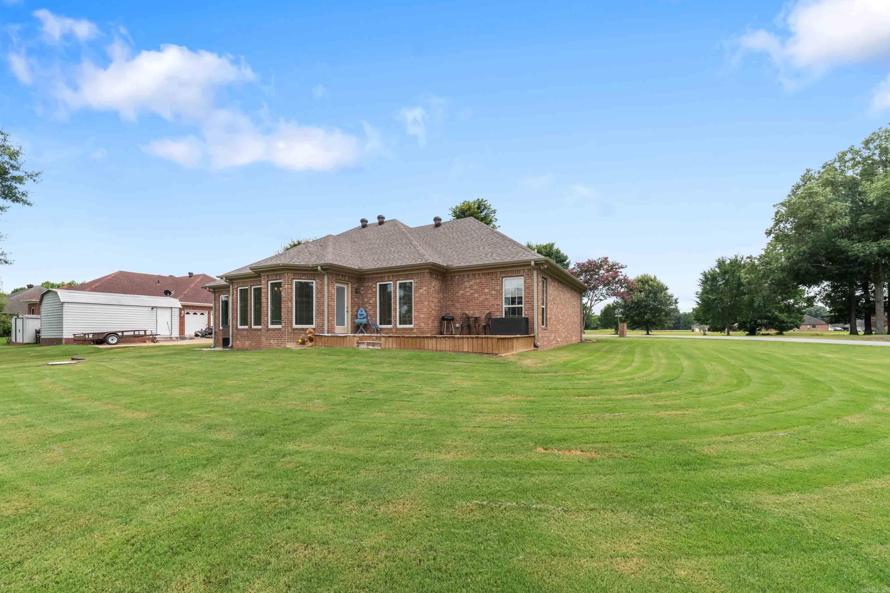 LOST CREEK - Residential