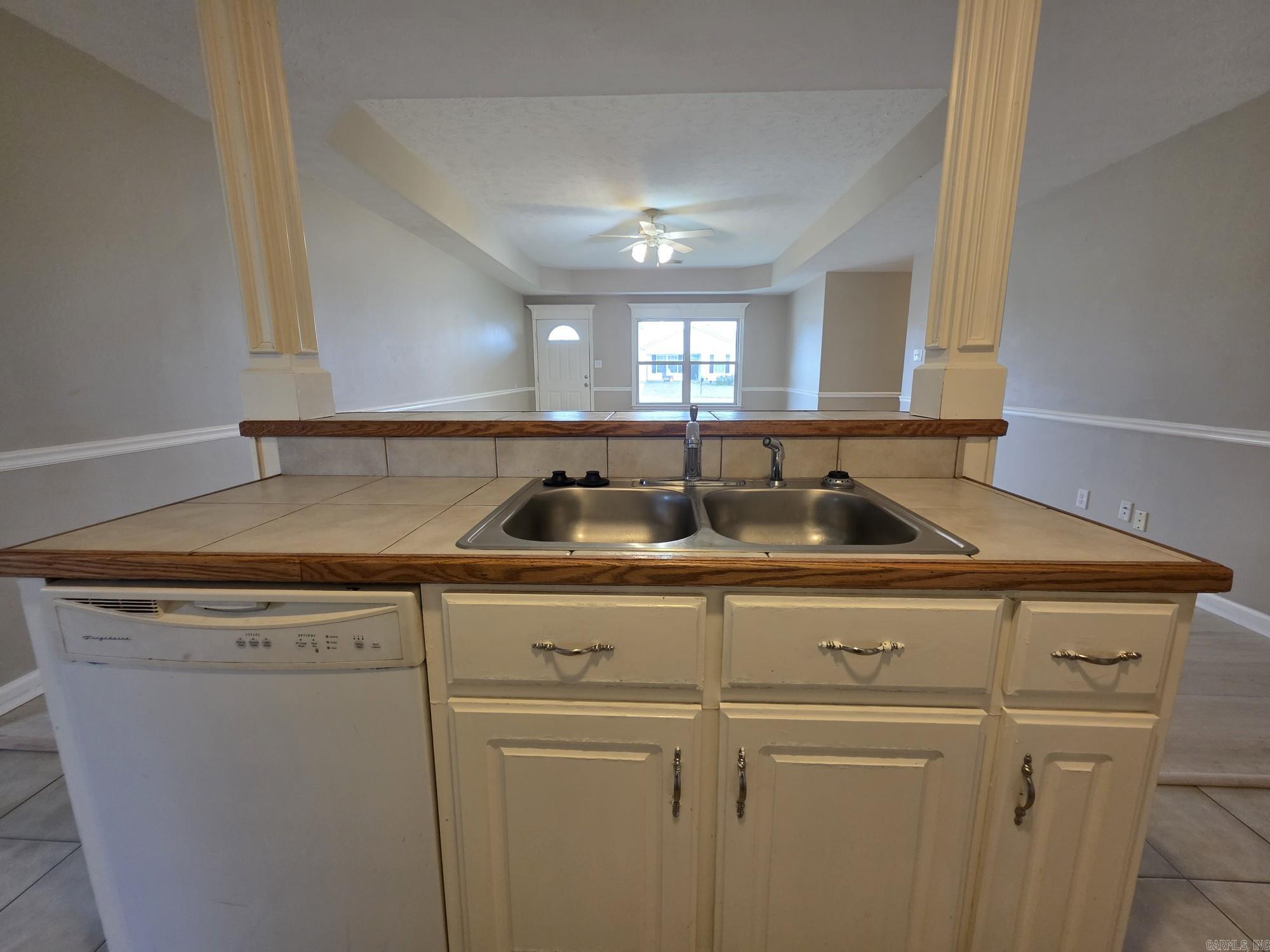 Gold Meadows - Residential Lease