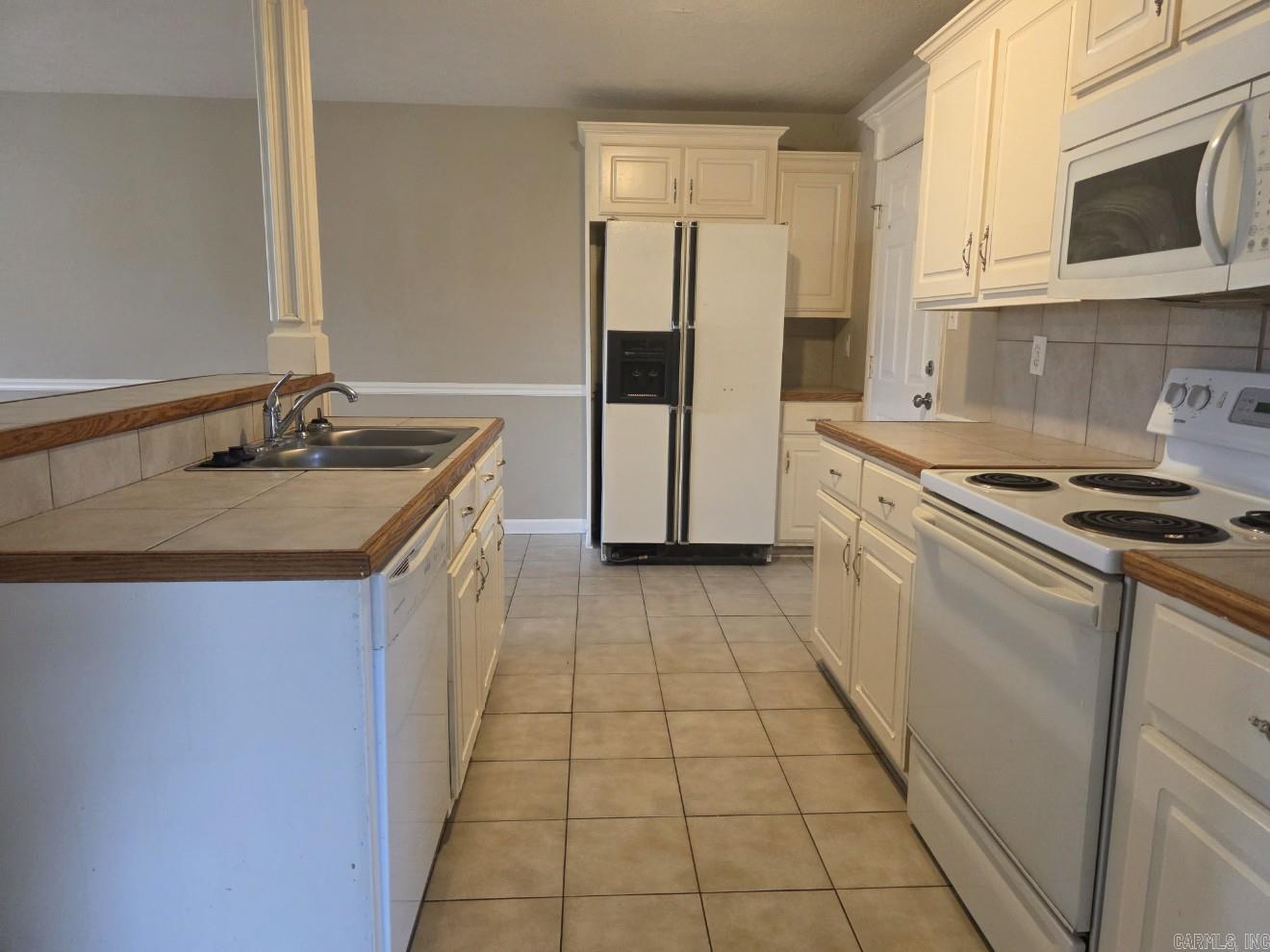 Gold Meadows - Residential Lease
