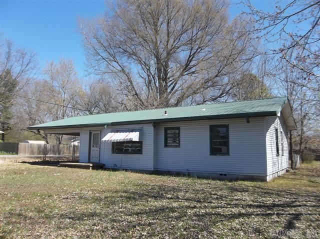 Mr. Investor! this 3br /1Ba brick home is sitting a corner lot. Needs some TLC but has a nice fenced yard and a large shop.   No Property Disclosure will be provided. It is an Estate. Call today for your personal tour of this property!