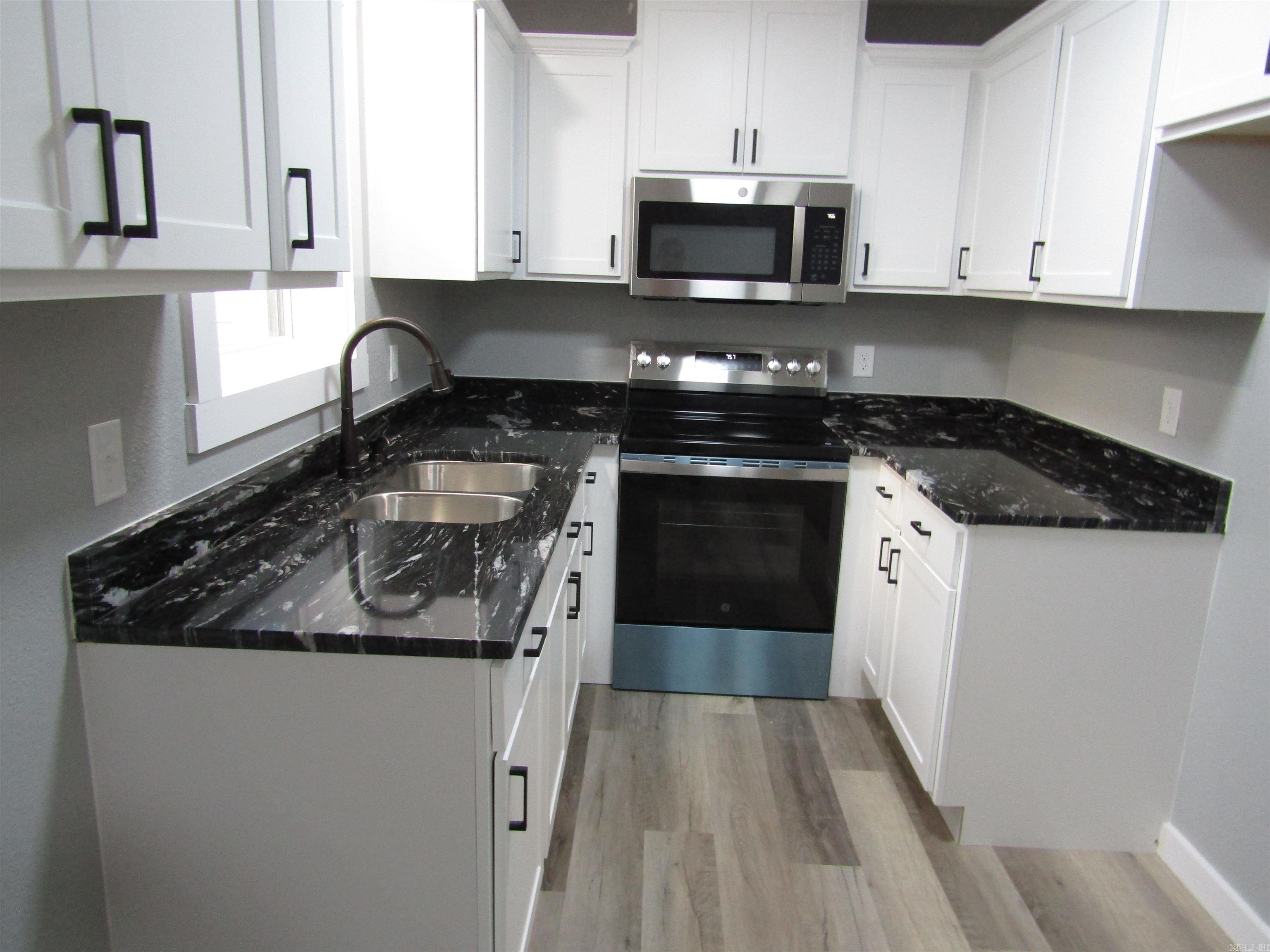 RHODES & TAYLOR - Residential