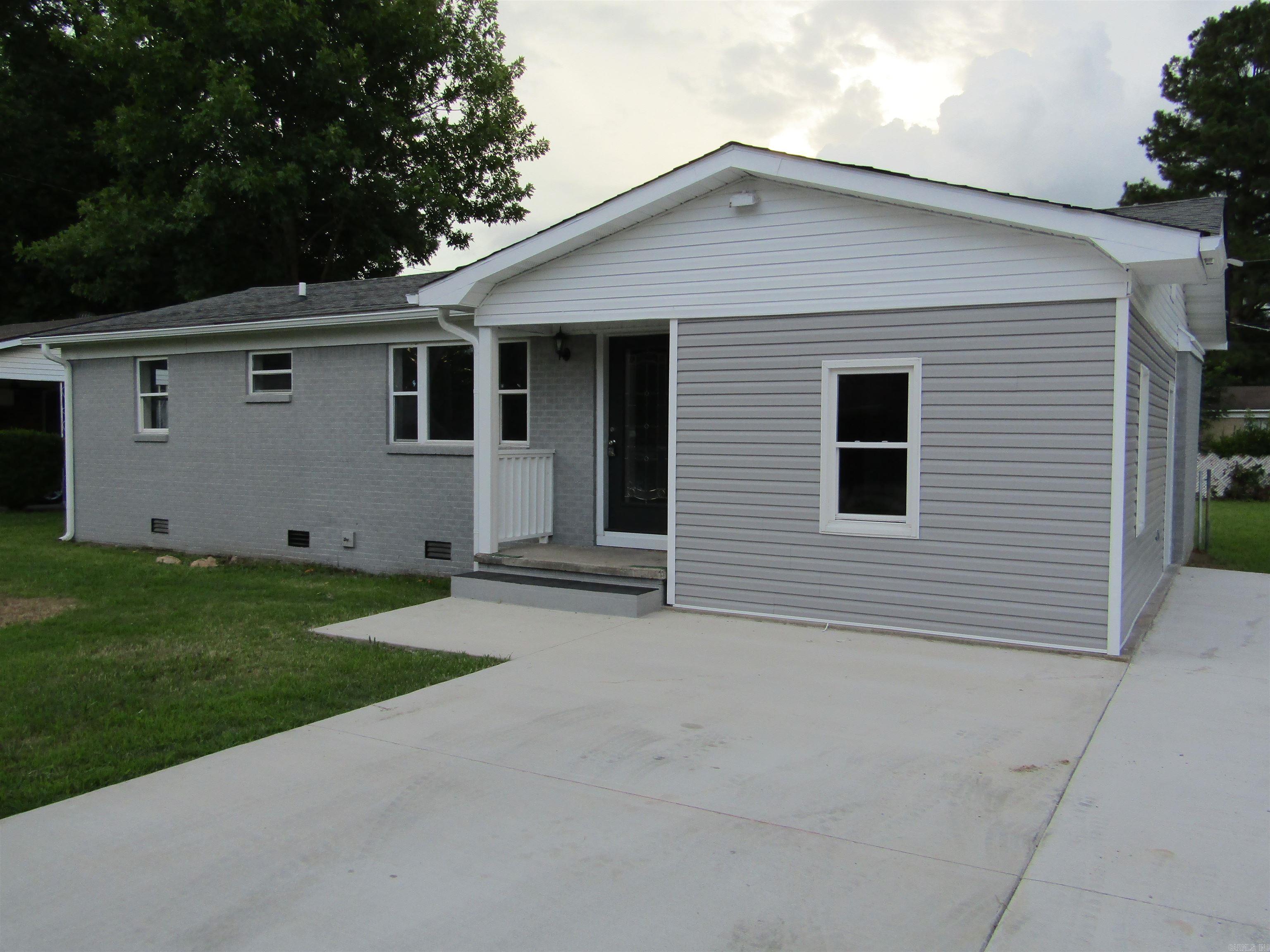 RHODES & TAYLOR - Residential
