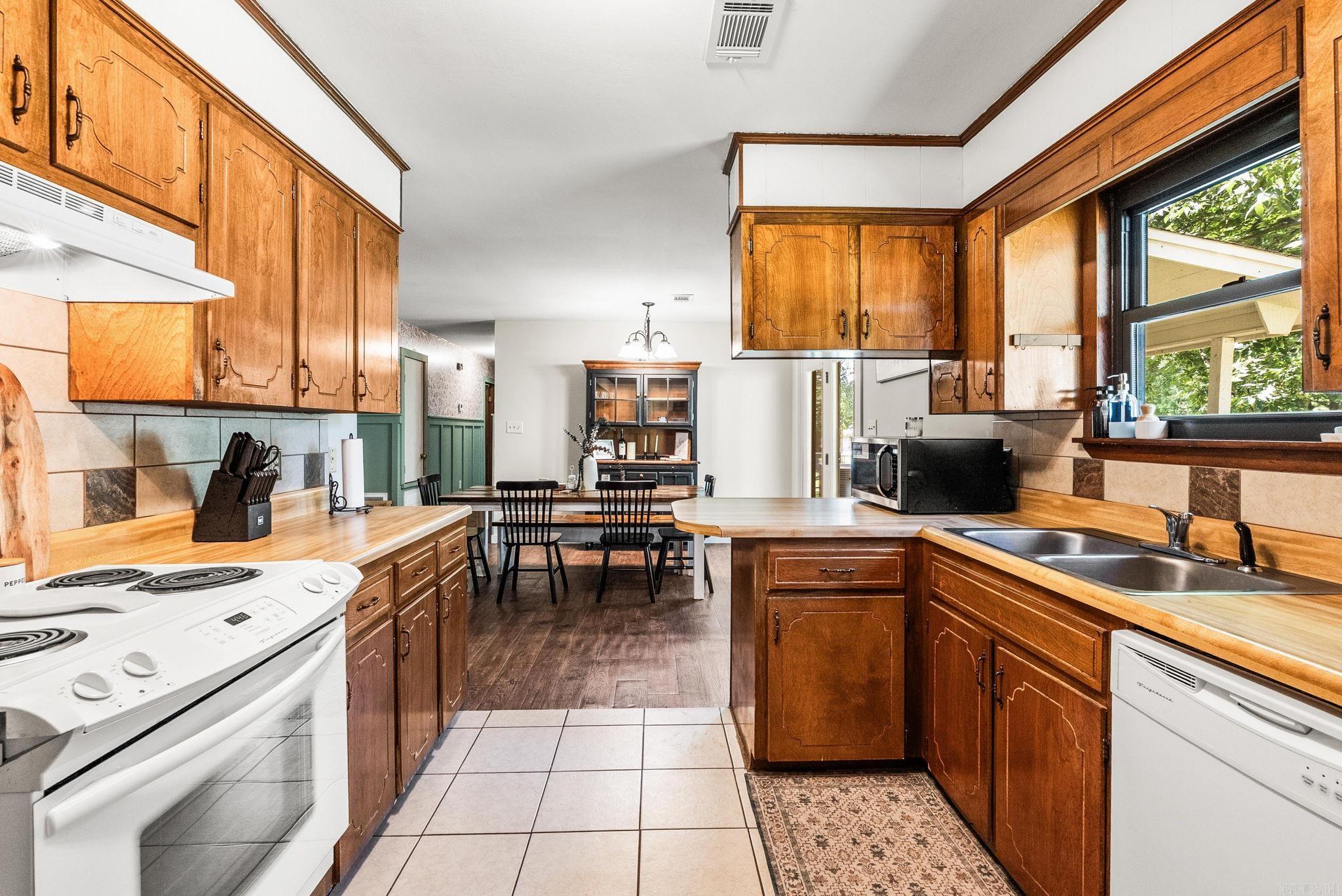 COUNTRYSIDE ESTATES - Residential