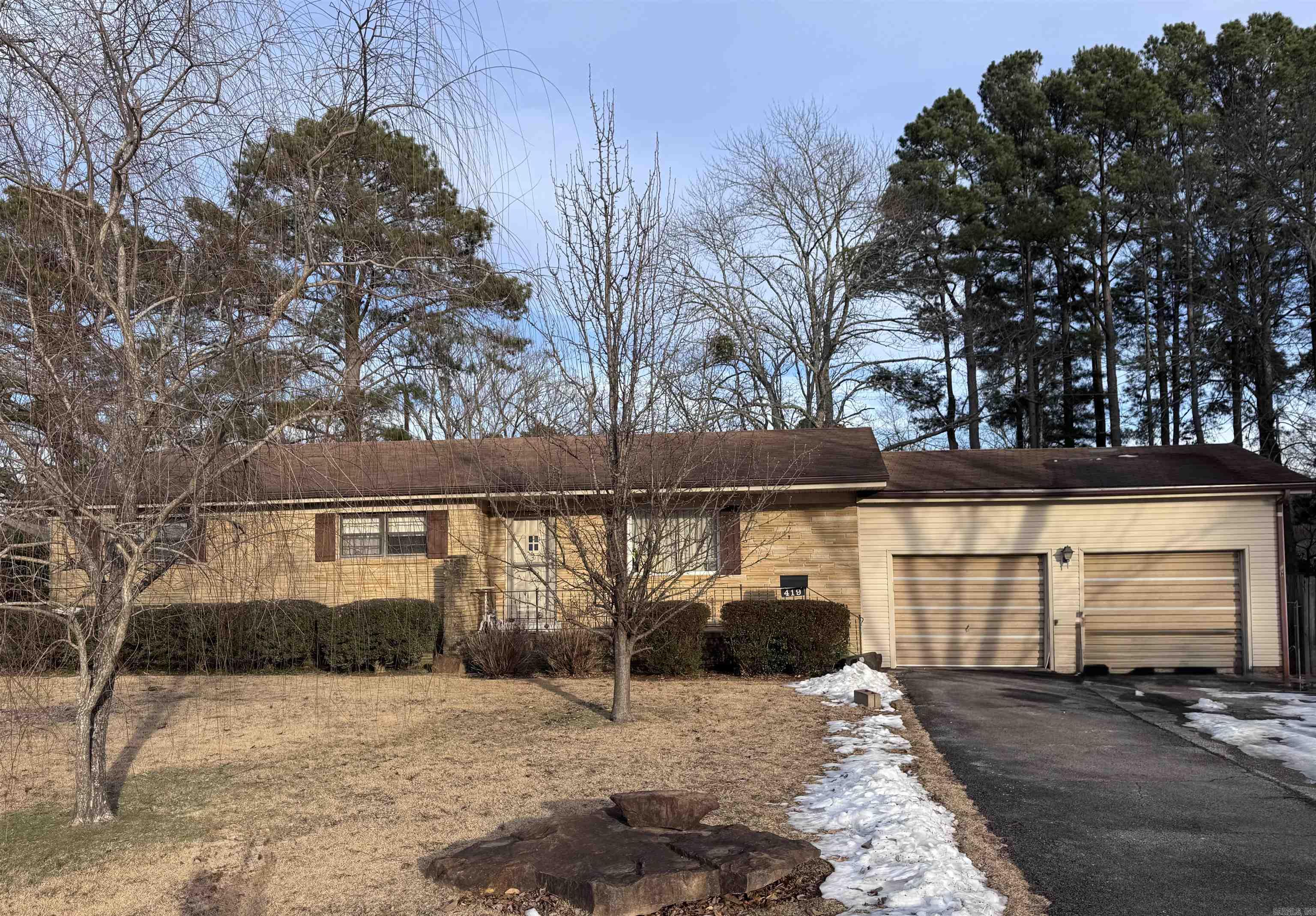 COUNTRY CLUB - Residential