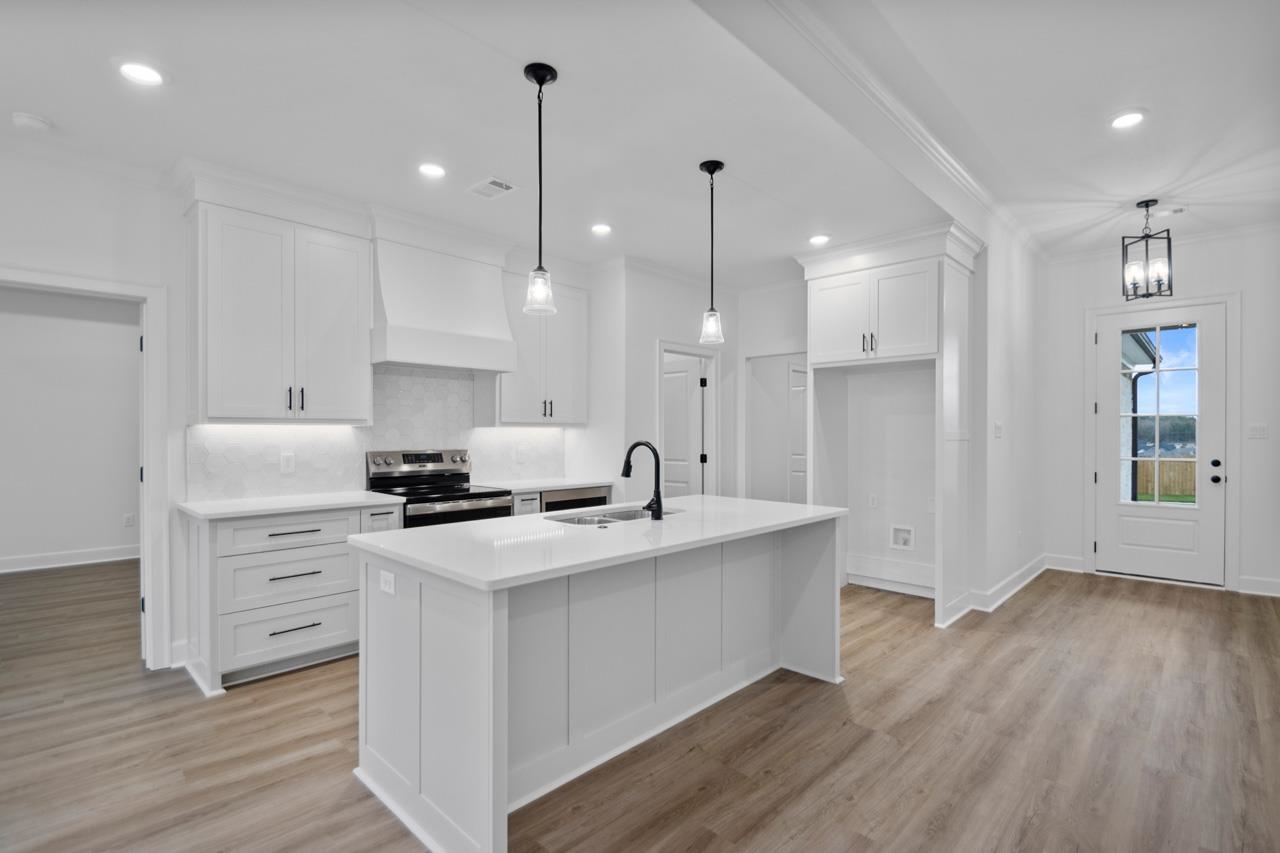 CYPRESS VALLEY - Residential