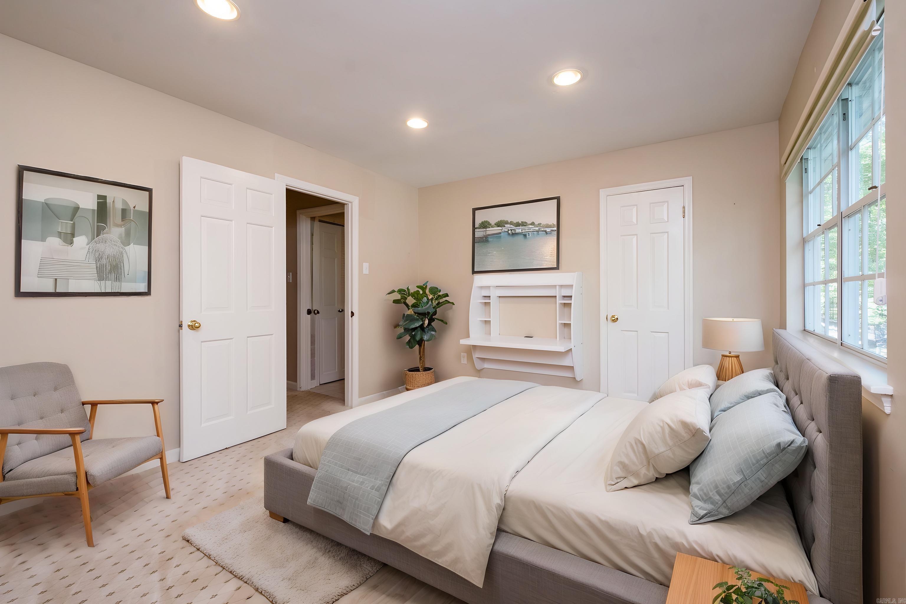 KINGSBRIDGE TWNHSE - Residential