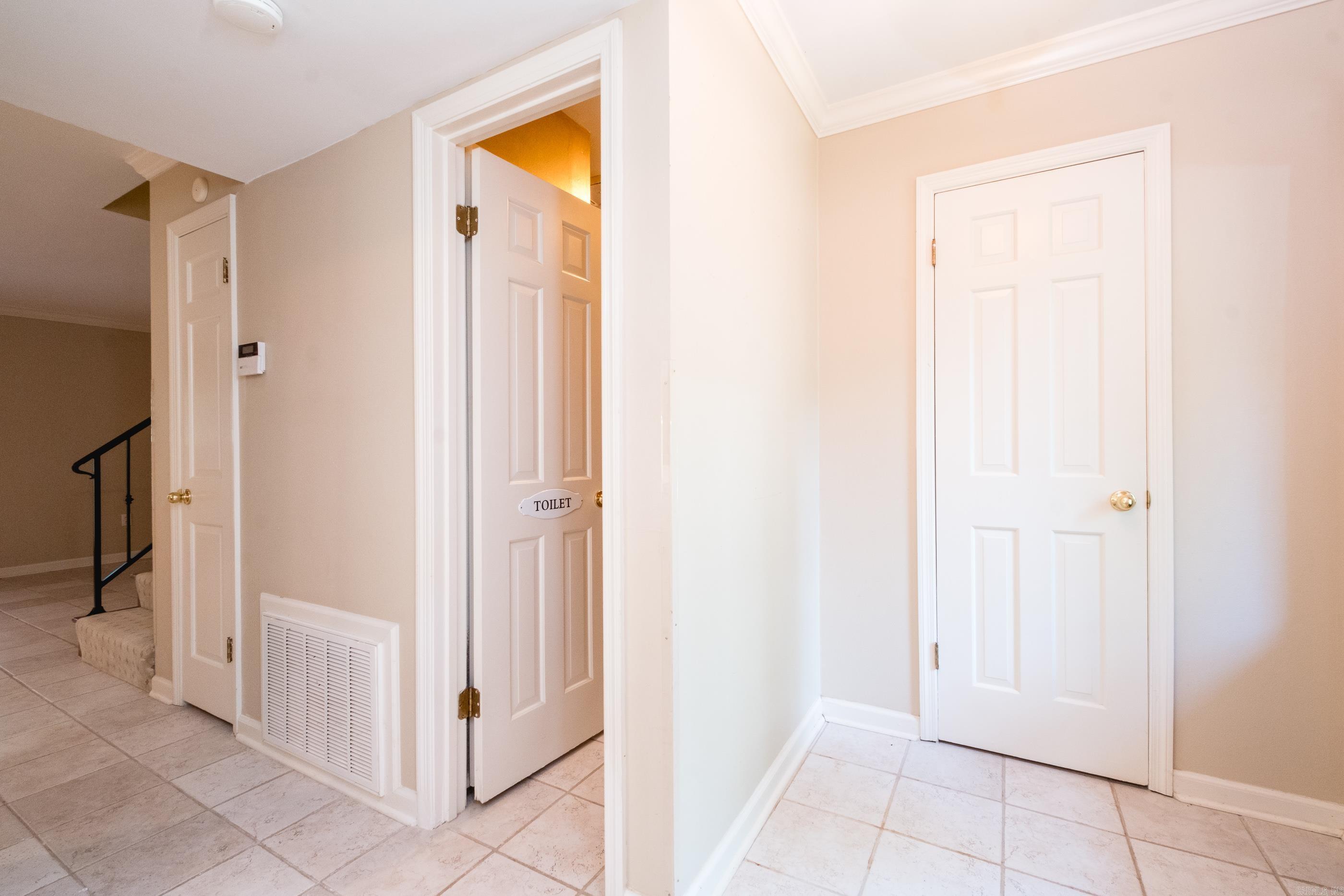 KINGSBRIDGE TWNHSE - Residential