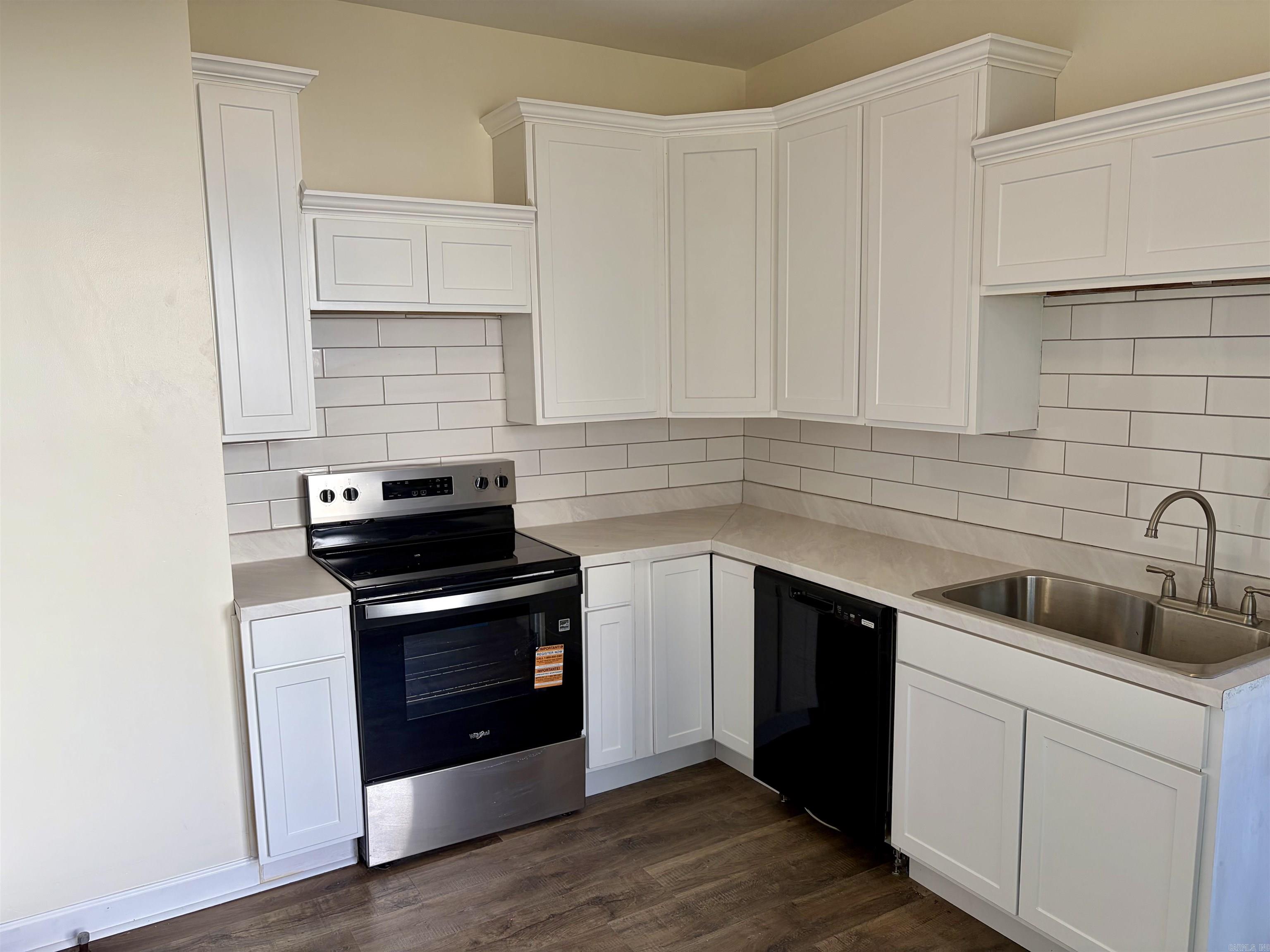 EAST BROADWAY - Residential