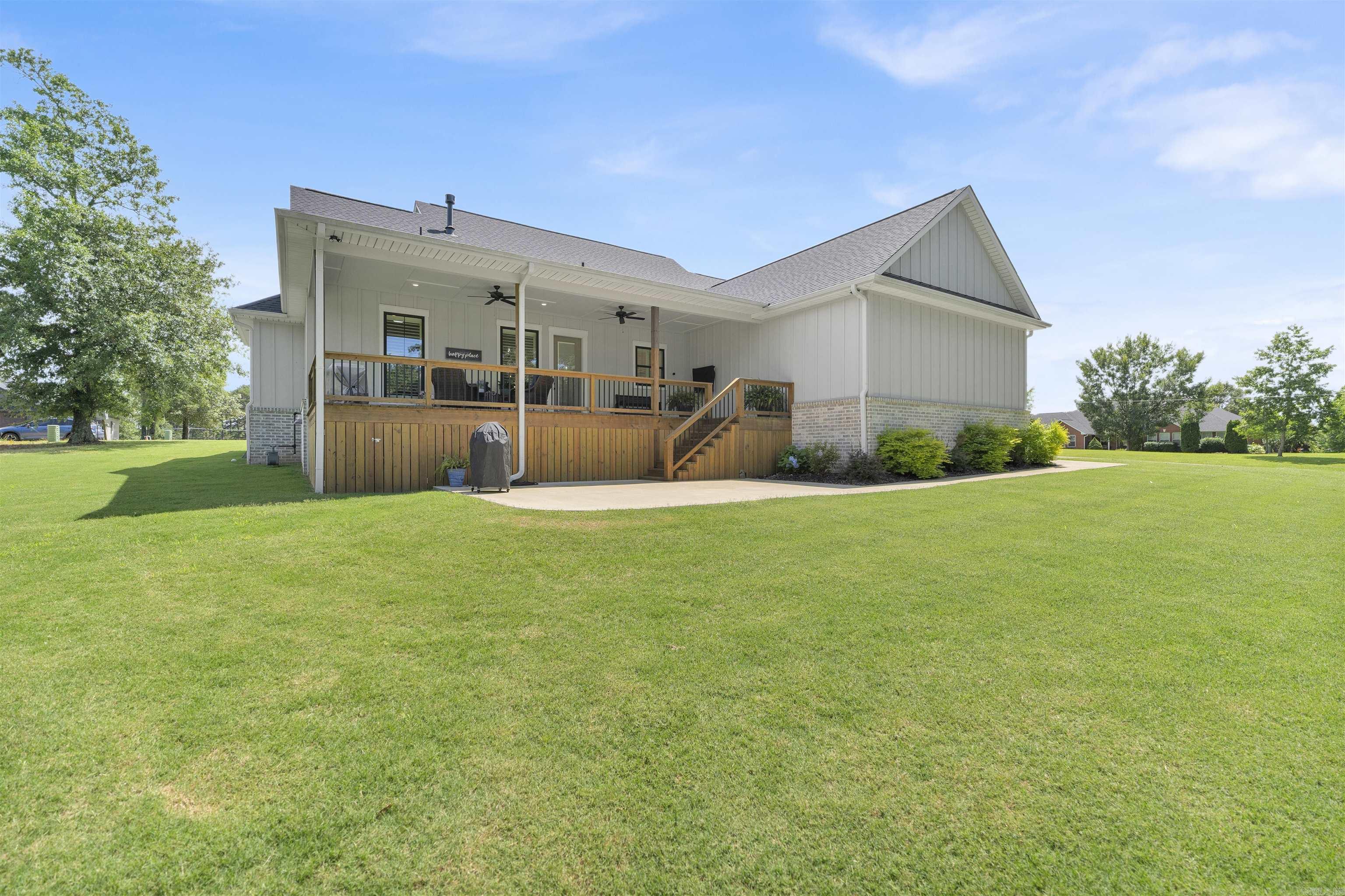 THE VILLAGE AT PRAIRIE CREEK - Residential