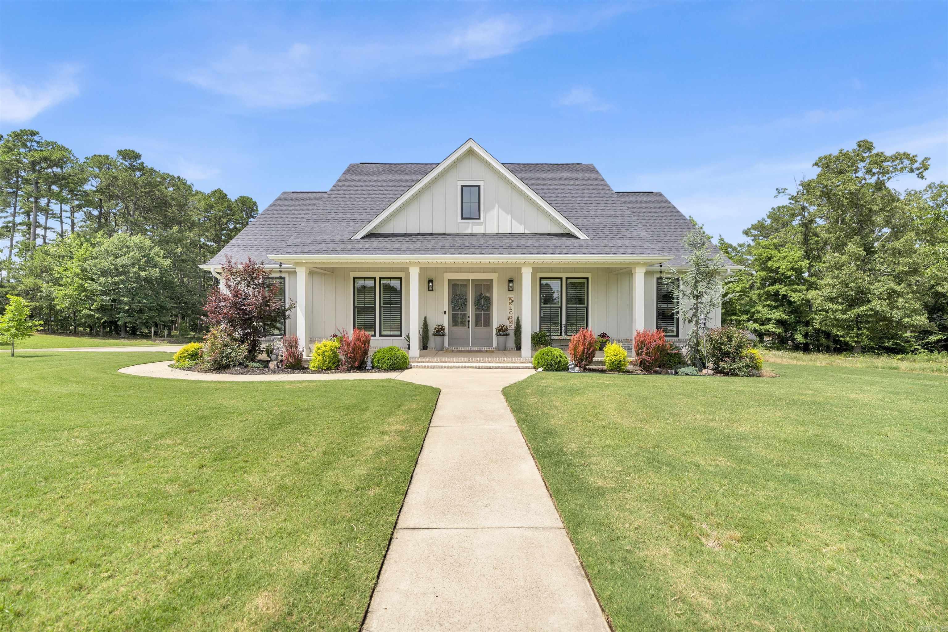 THE VILLAGE AT PRAIRIE CREEK - Residential