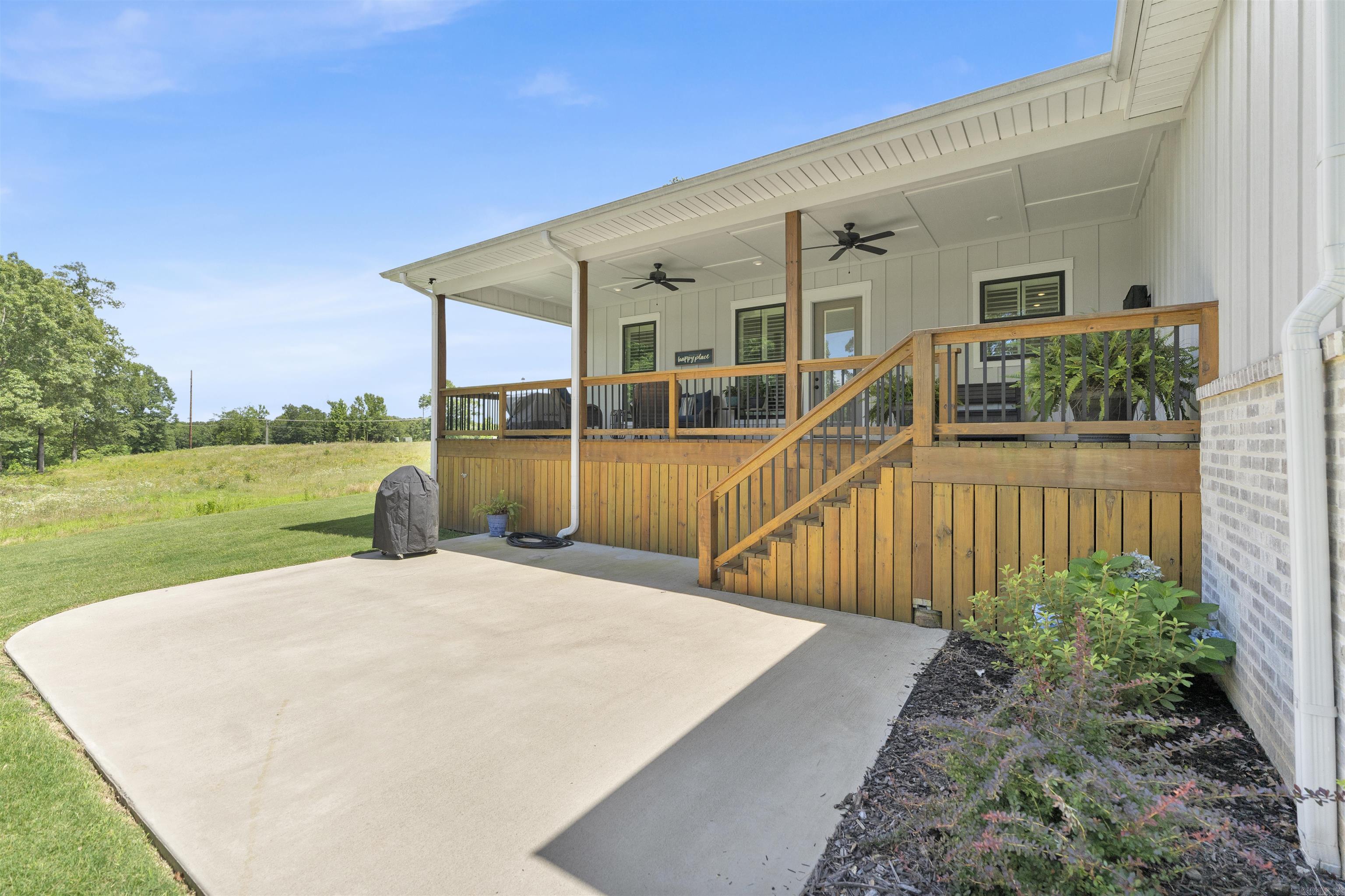 THE VILLAGE AT PRAIRIE CREEK - Residential