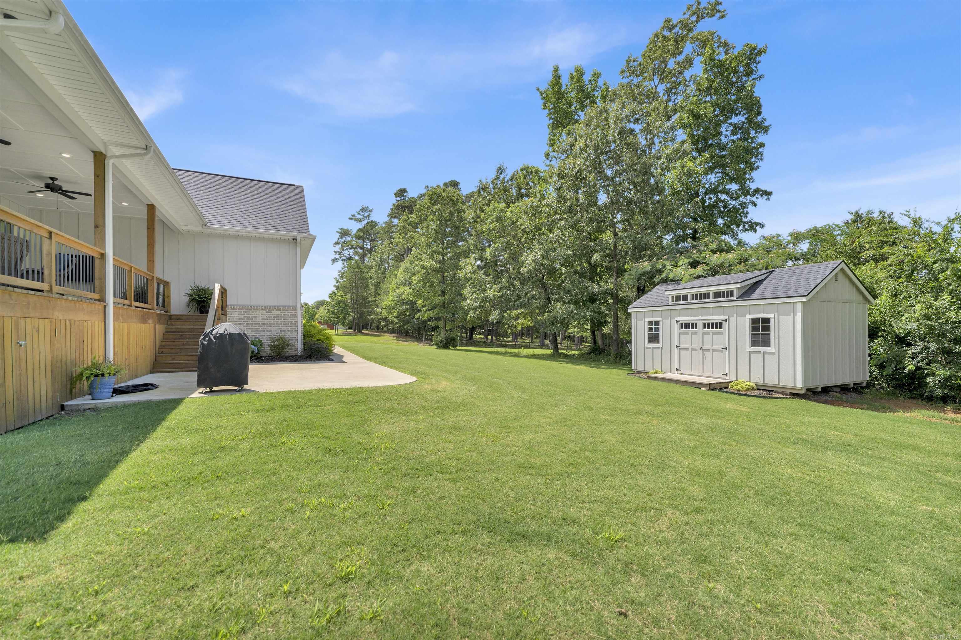THE VILLAGE AT PRAIRIE CREEK - Residential