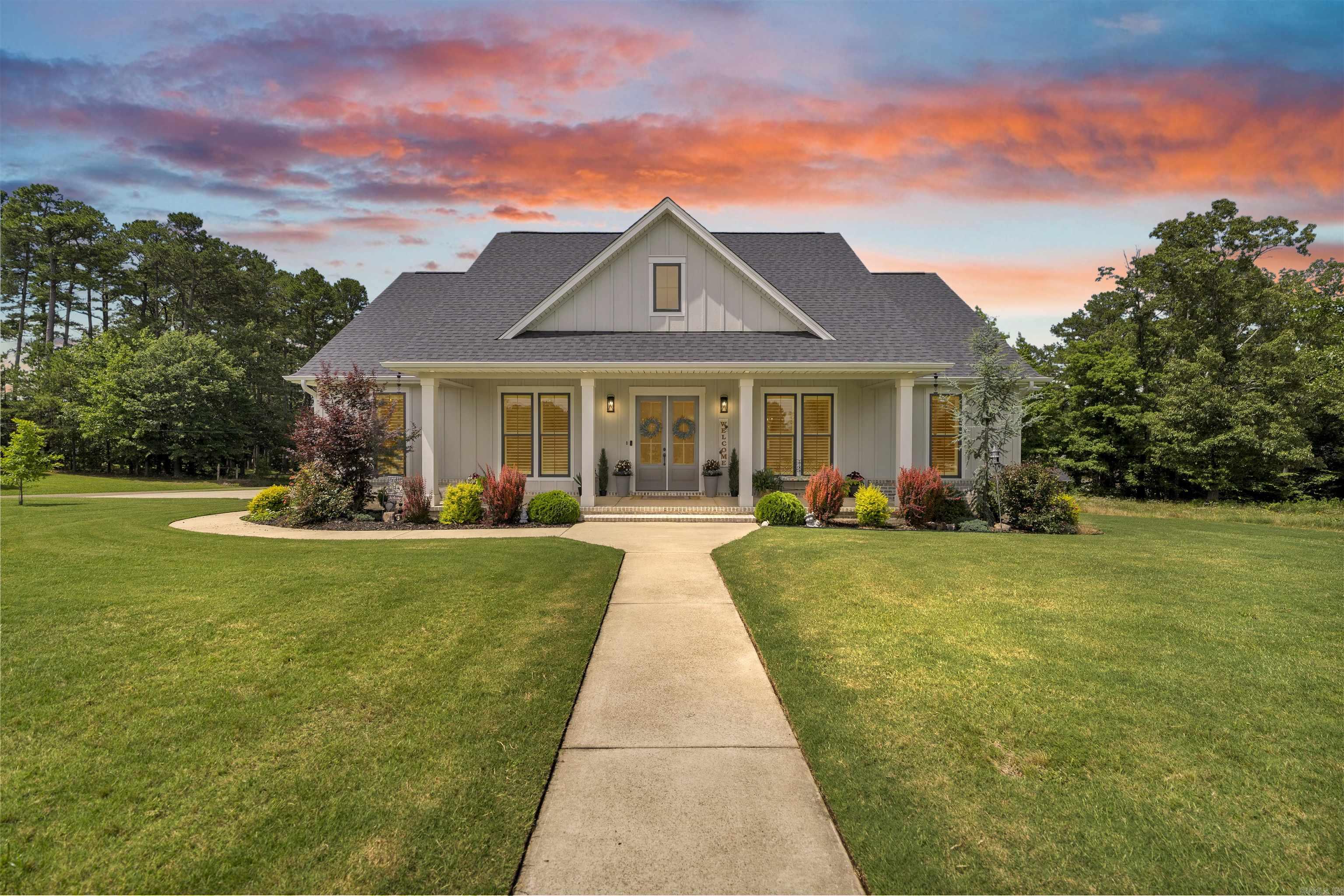 THE VILLAGE AT PRAIRIE CREEK - Residential