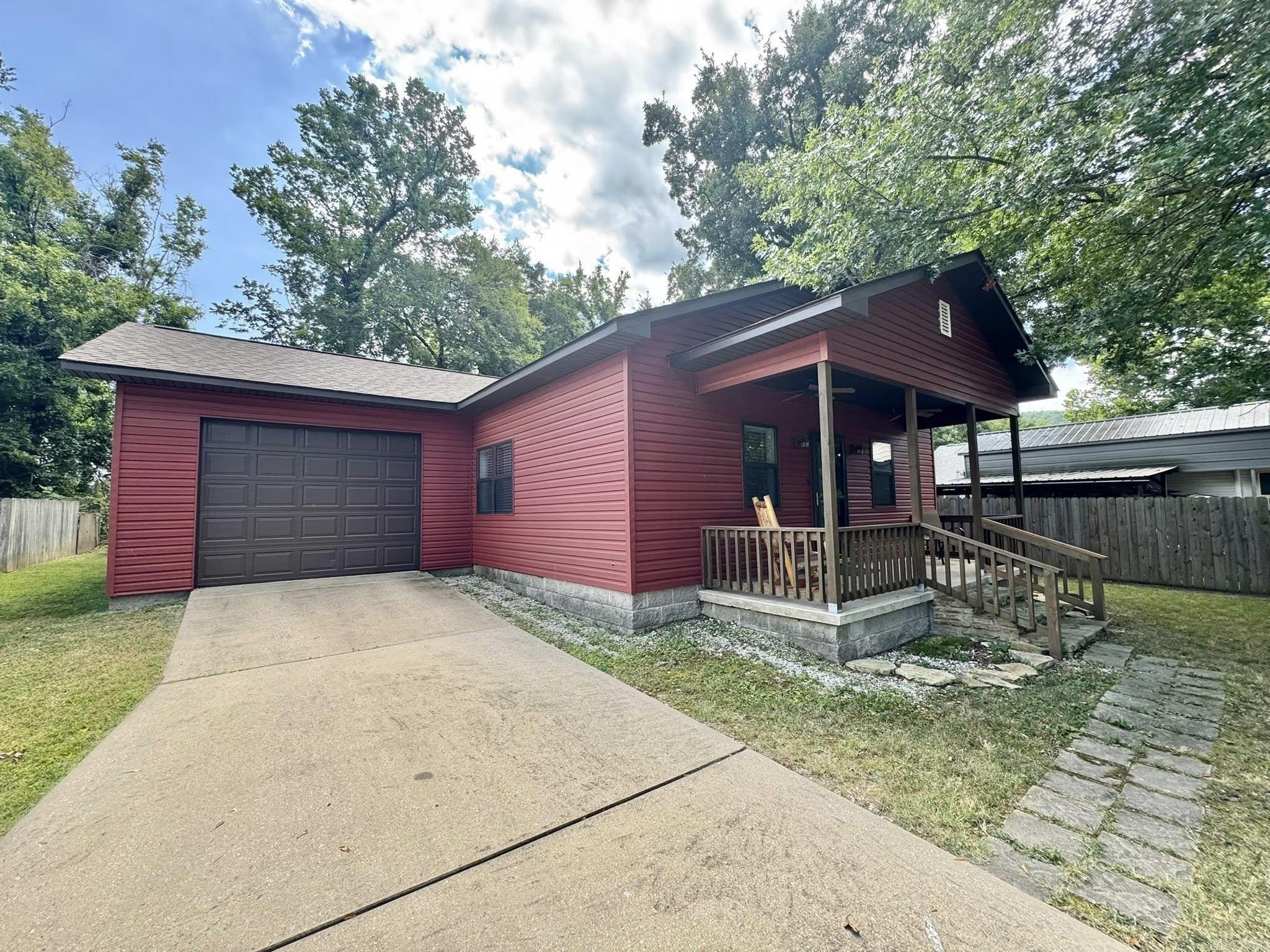 PEBBLE CREEK - Residential