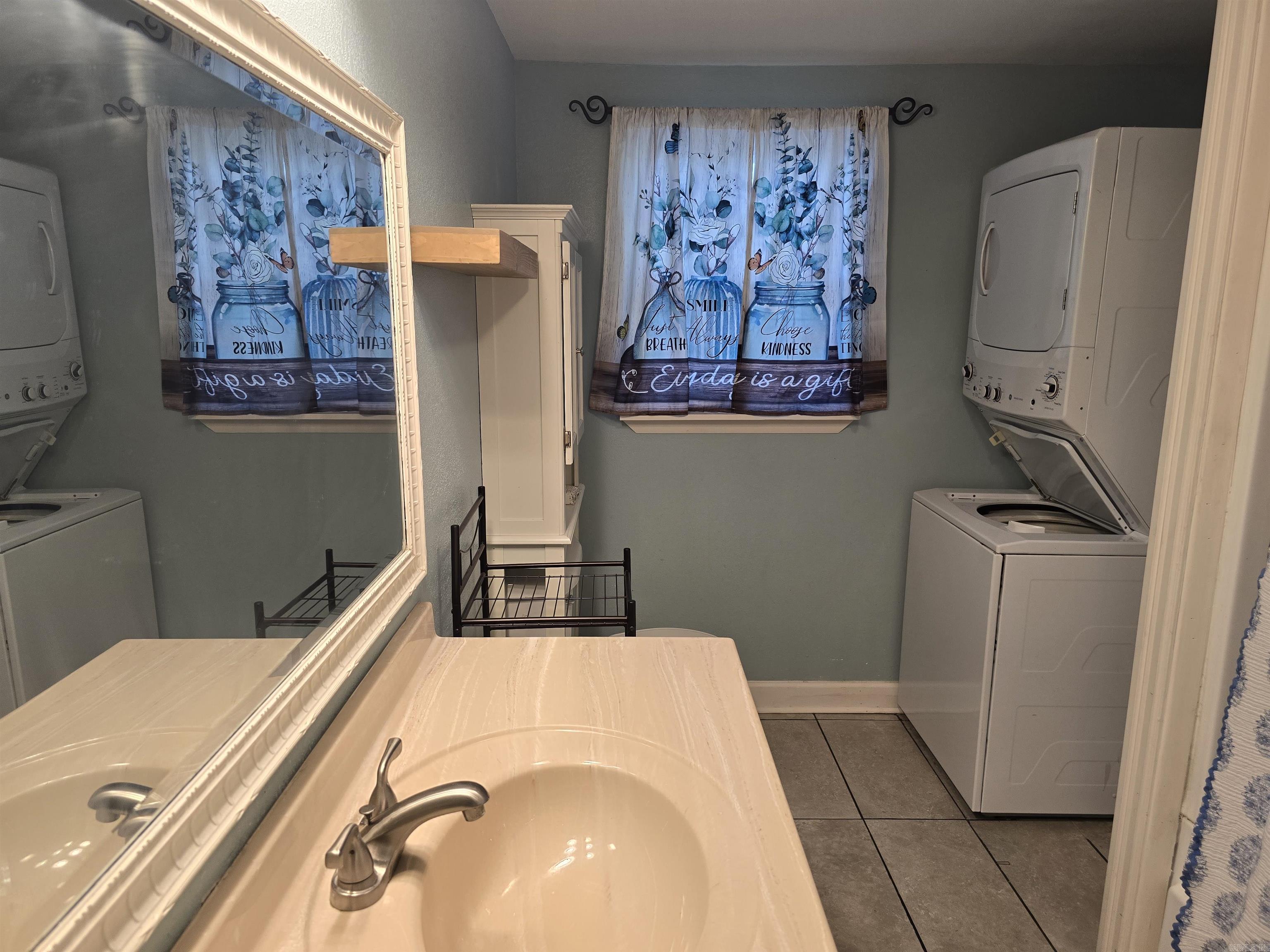 NATION & LOFTIS - Residential