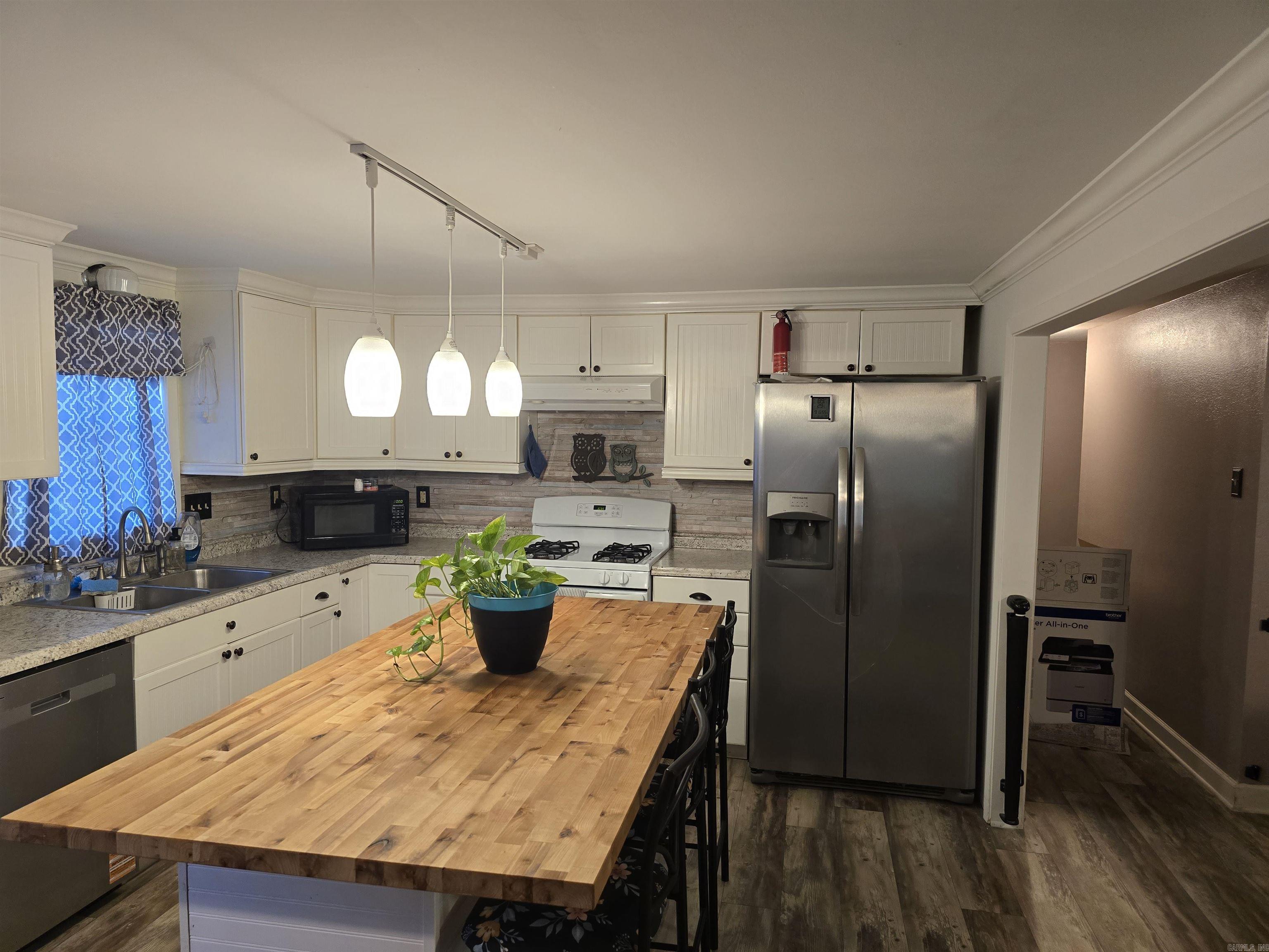 NATION & LOFTIS - Residential