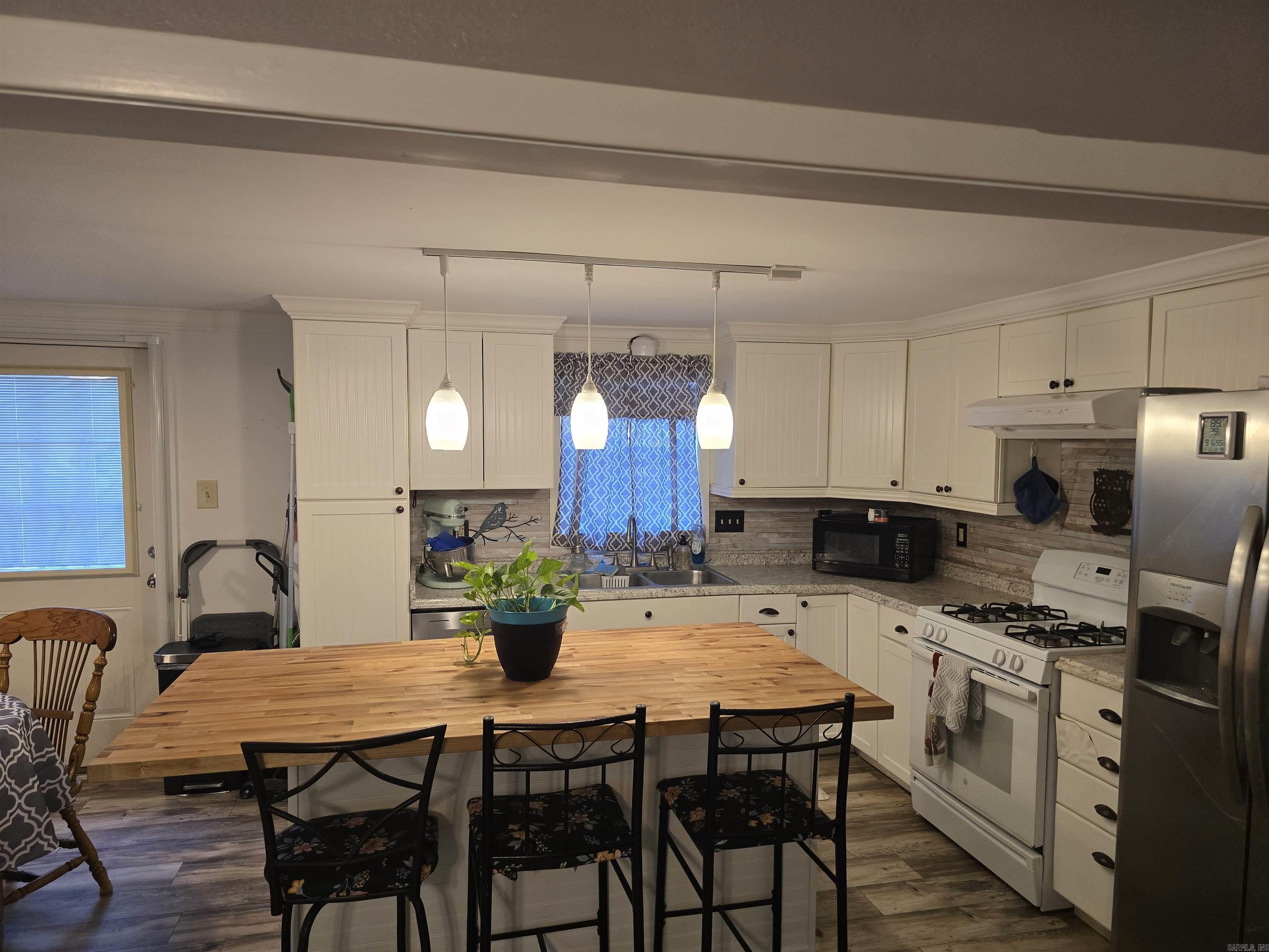NATION & LOFTIS - Residential