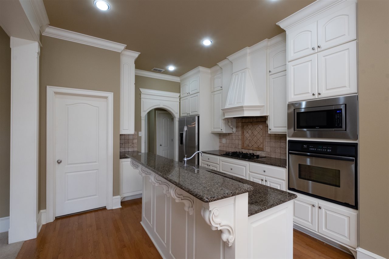 CHENAL VALLEY CHEMIN COURT - Residential