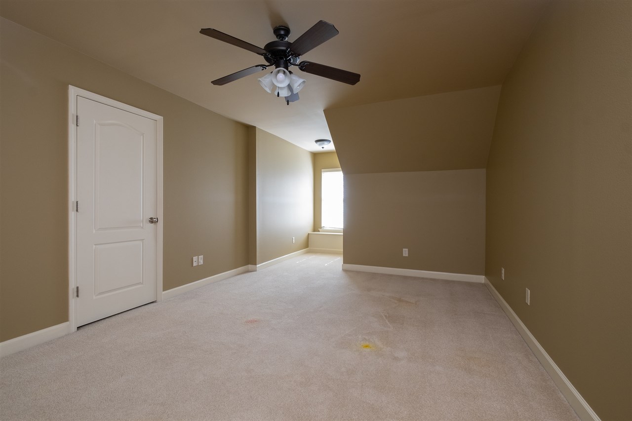 CHENAL VALLEY CHEMIN COURT - Residential