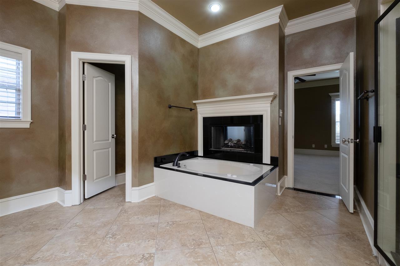 CHENAL VALLEY CHEMIN COURT - Residential