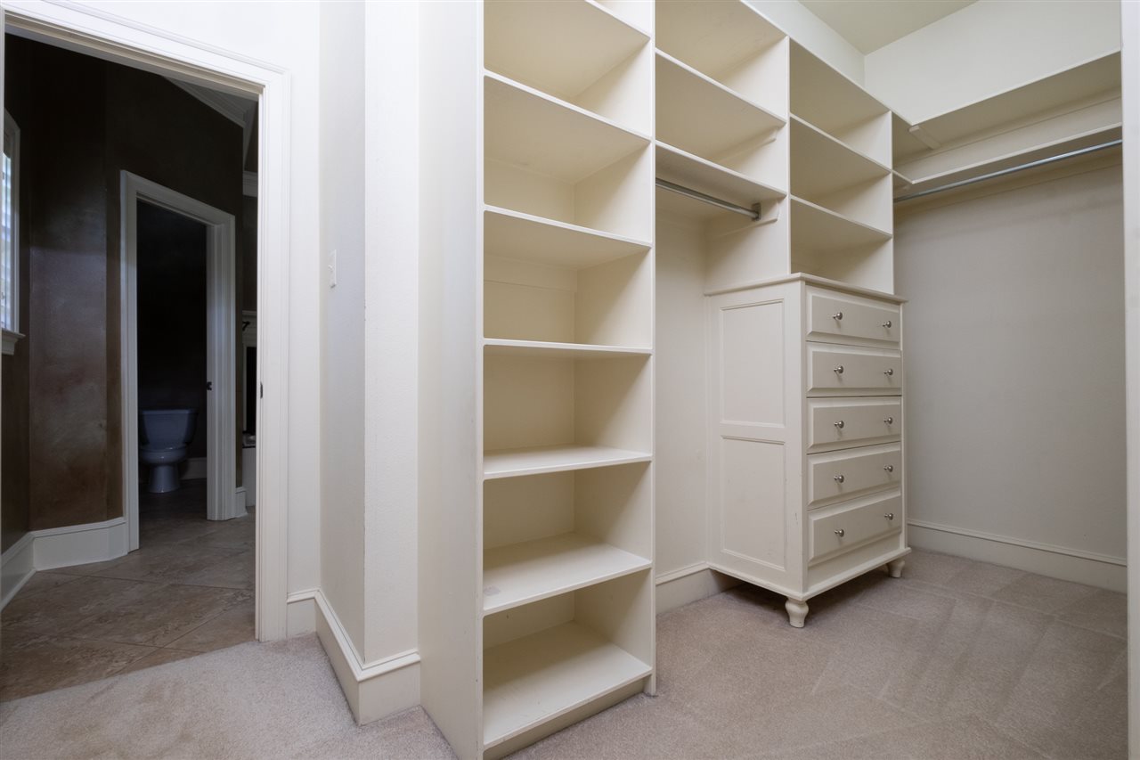 CHENAL VALLEY CHEMIN COURT - Residential