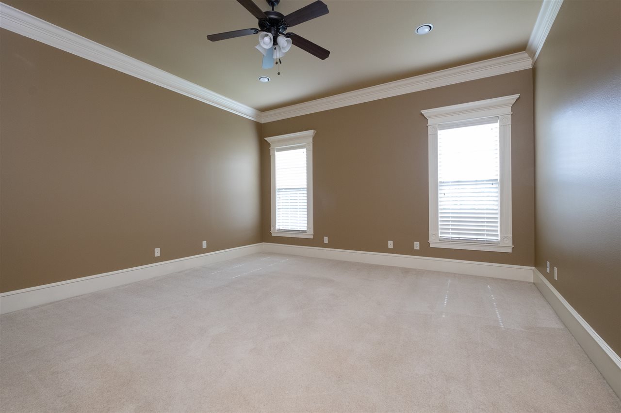 CHENAL VALLEY CHEMIN COURT - Residential