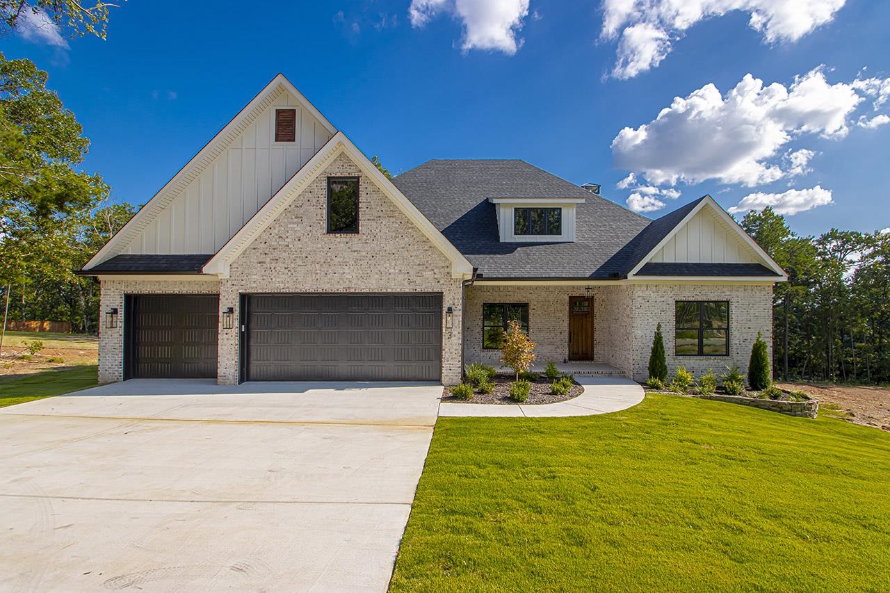 BEAR DEN ESTATES - Residential