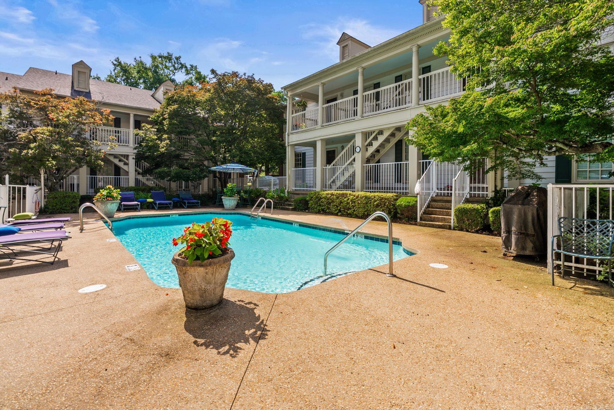 LINDEN COURT CONDO HPR - Residential