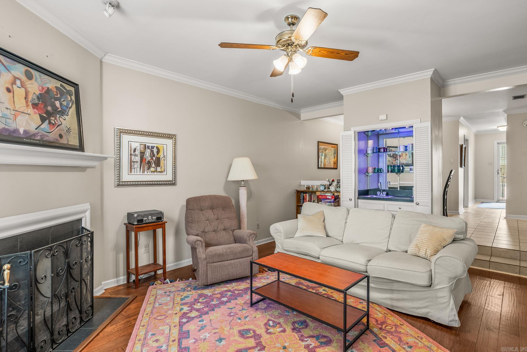 LINDEN COURT CONDO HPR - Residential