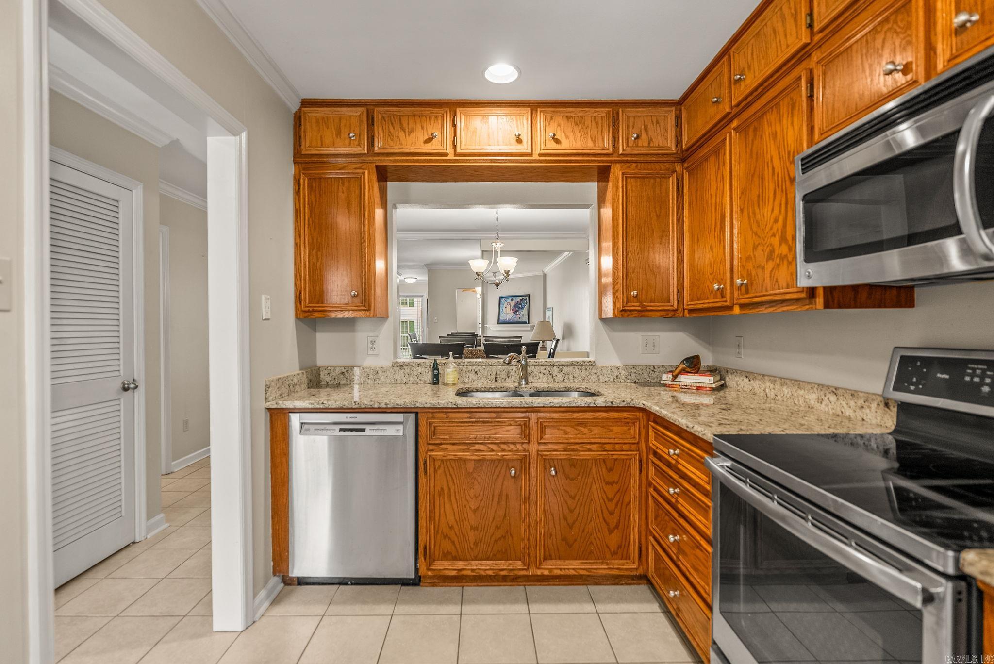 LINDEN COURT CONDO HPR - Residential