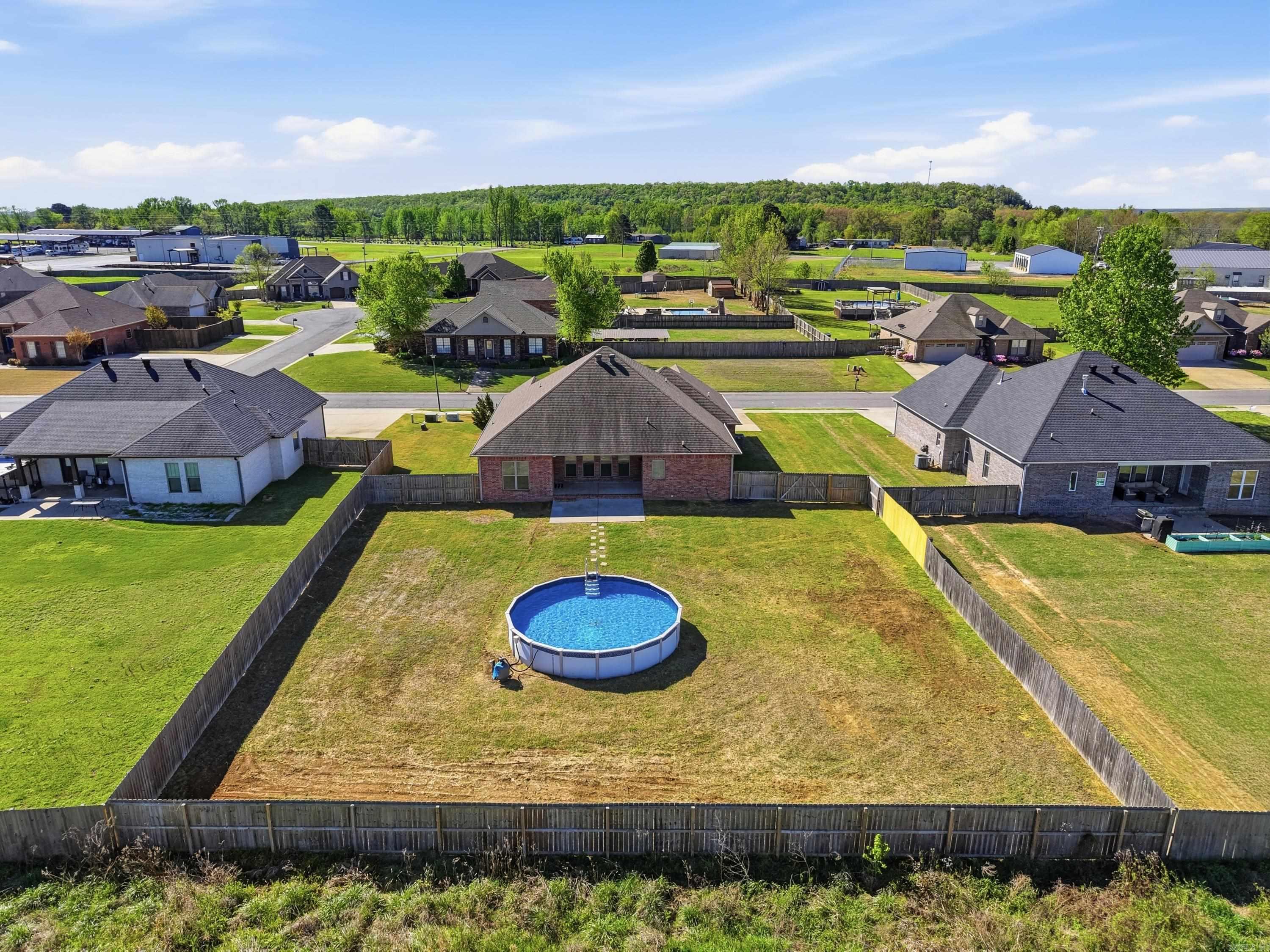Saddle Creek - Residential