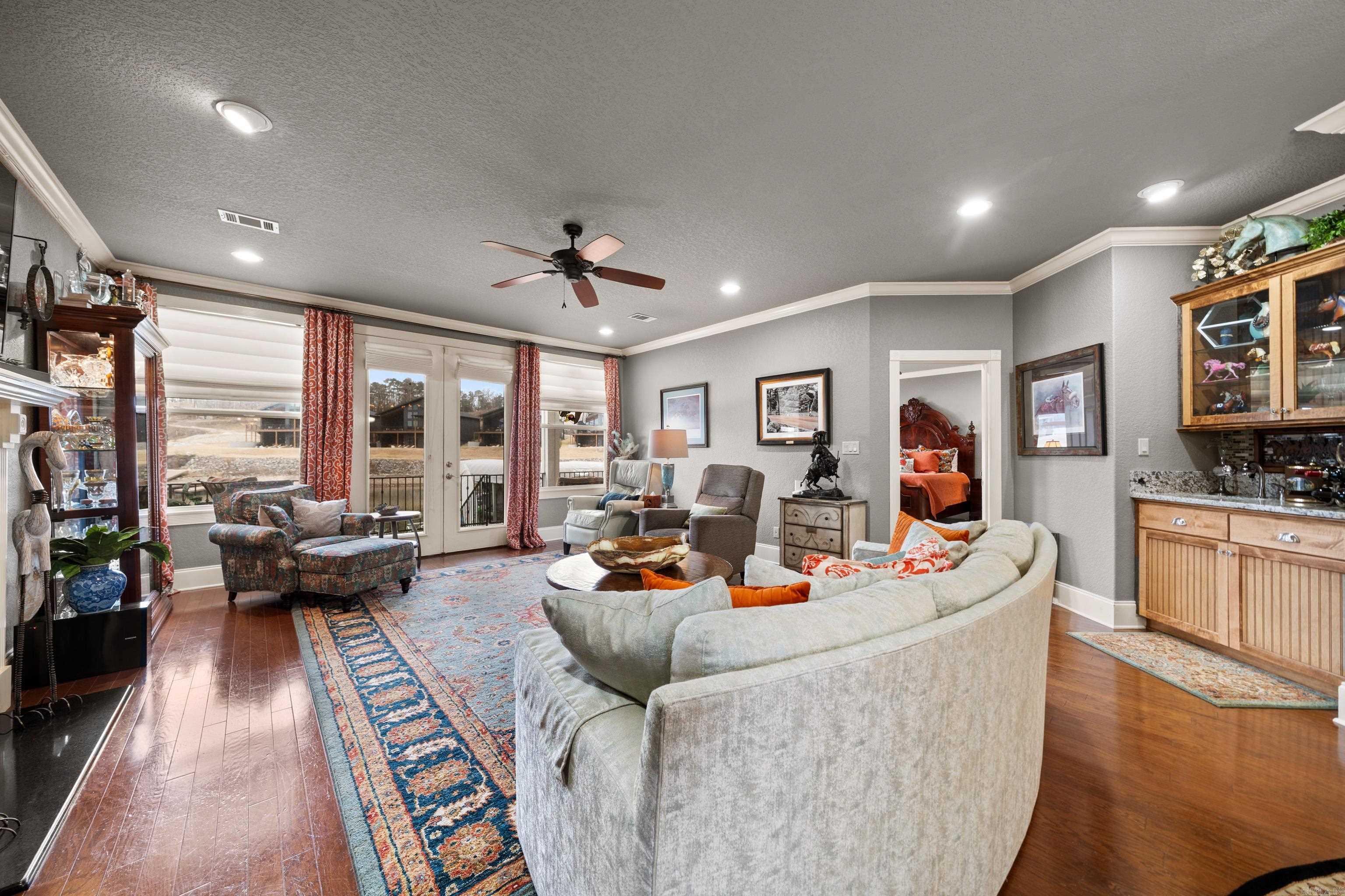 LIGHTHOUSE COVE - Residential