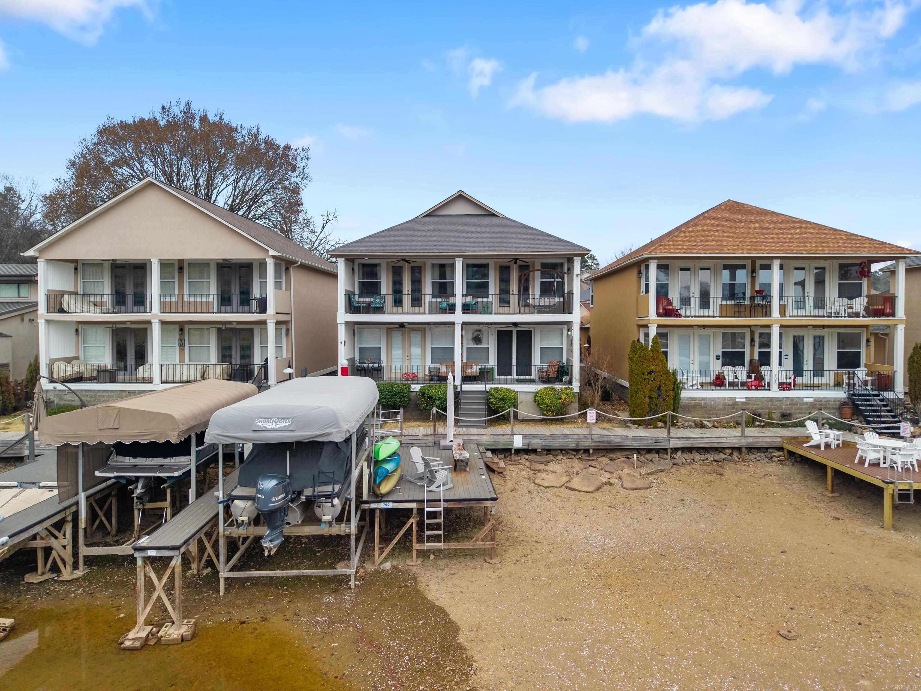 LIGHTHOUSE COVE - Residential