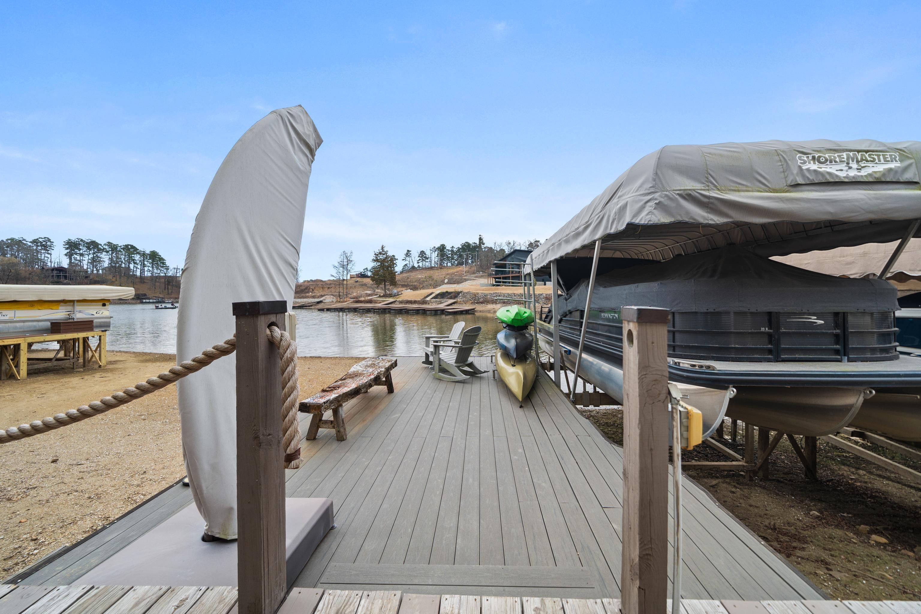 LIGHTHOUSE COVE - Residential